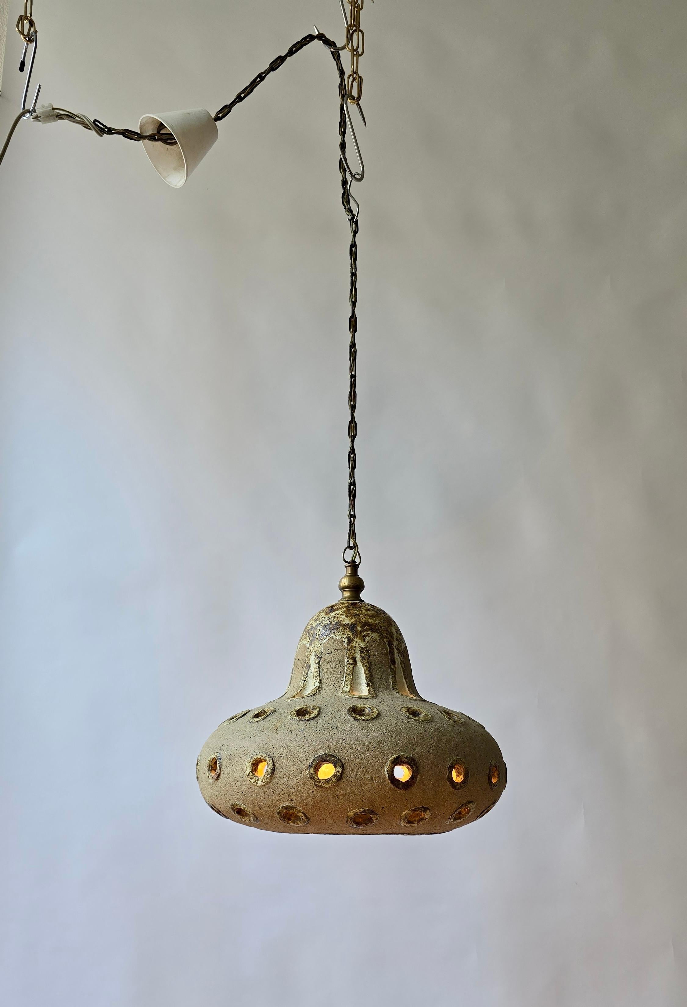 Lampada a sospensione in ceramica di metà secolo, unica nel suo genere in vendita 5