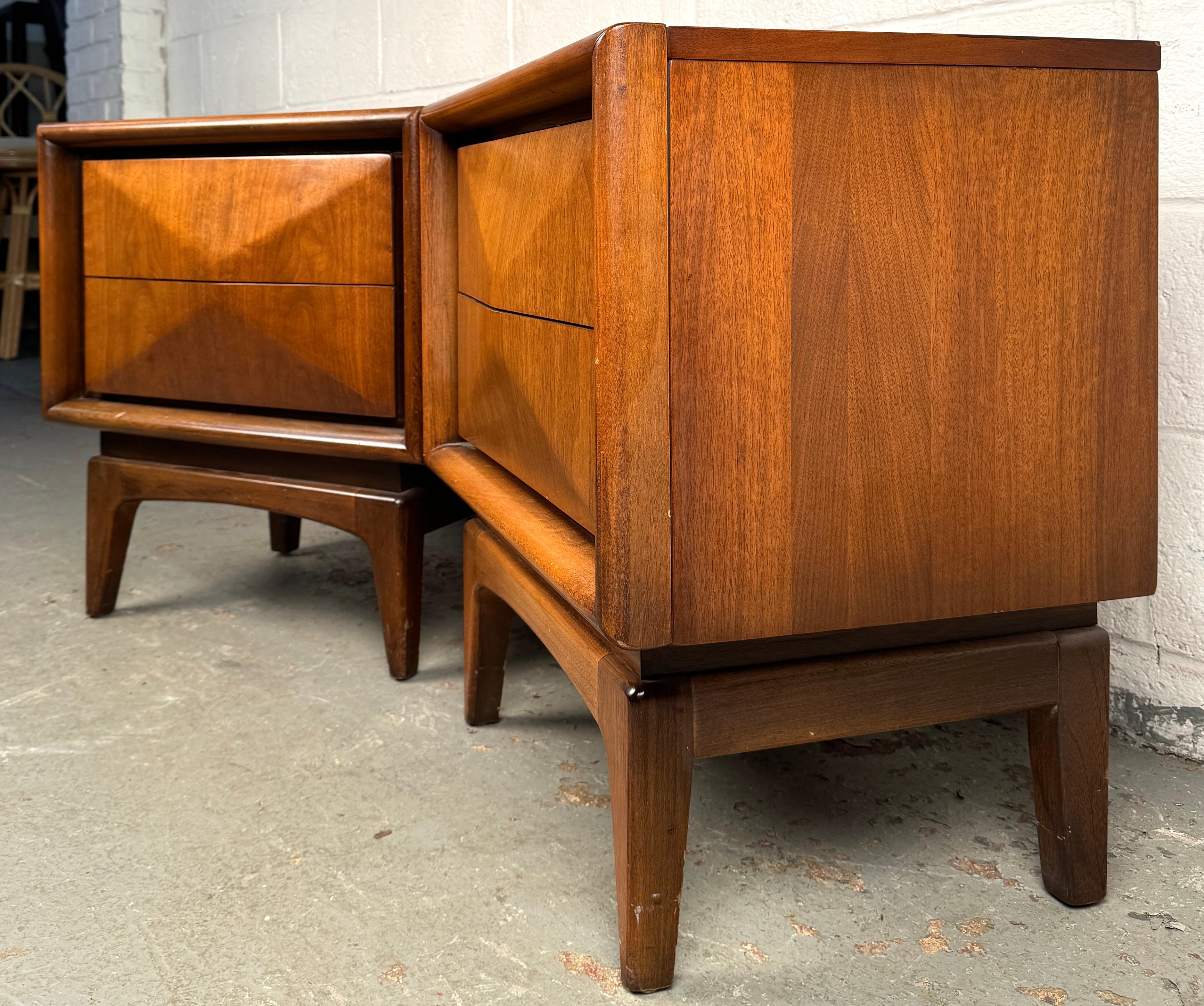 Unique Mid-Century Diamond Front Nightstands In Good Condition For Sale In Brooklyn, NY