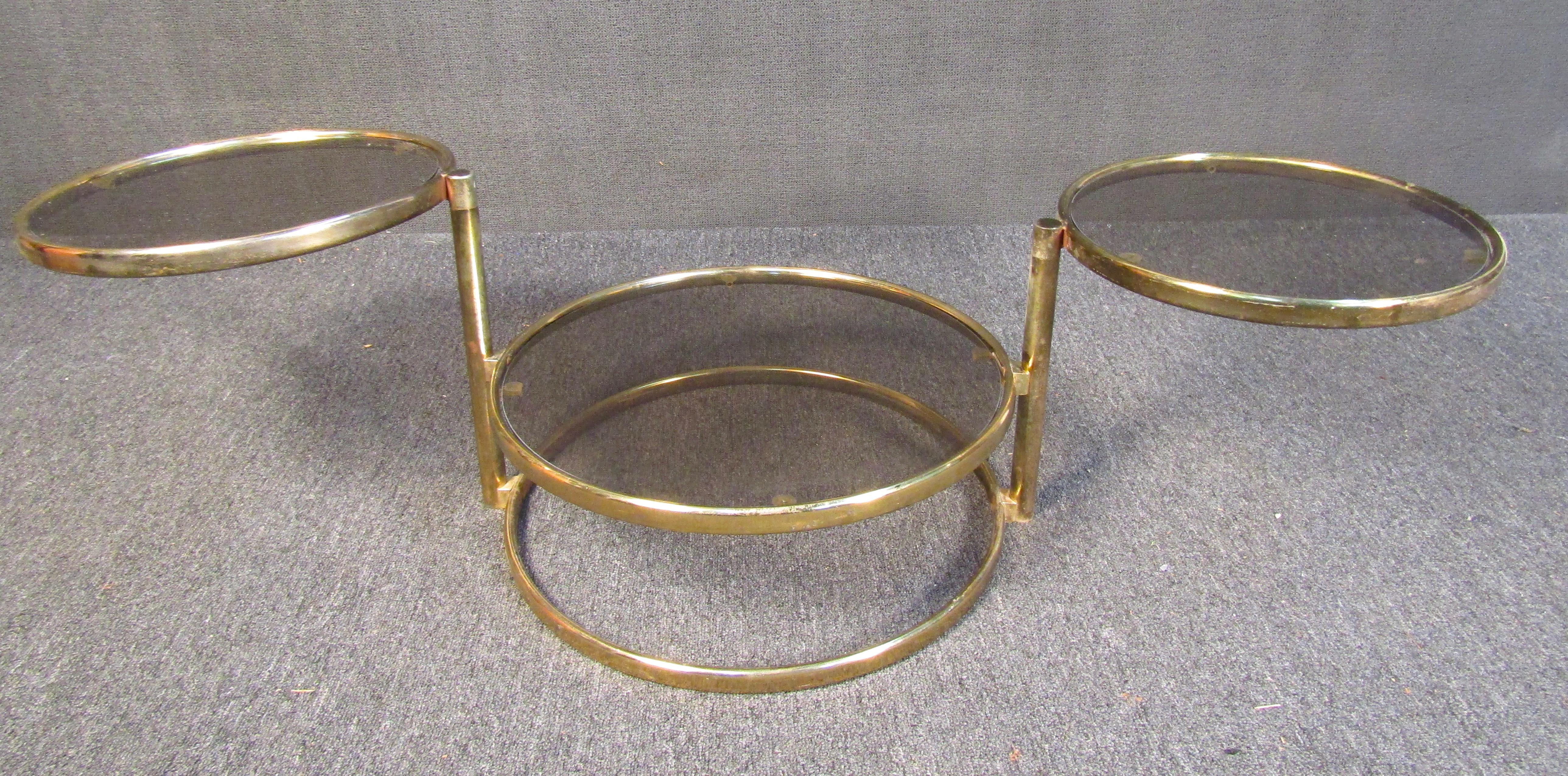 Unique Mid-Century Modern Adjustable Brass Hoop Table In Good Condition For Sale In Brooklyn, NY