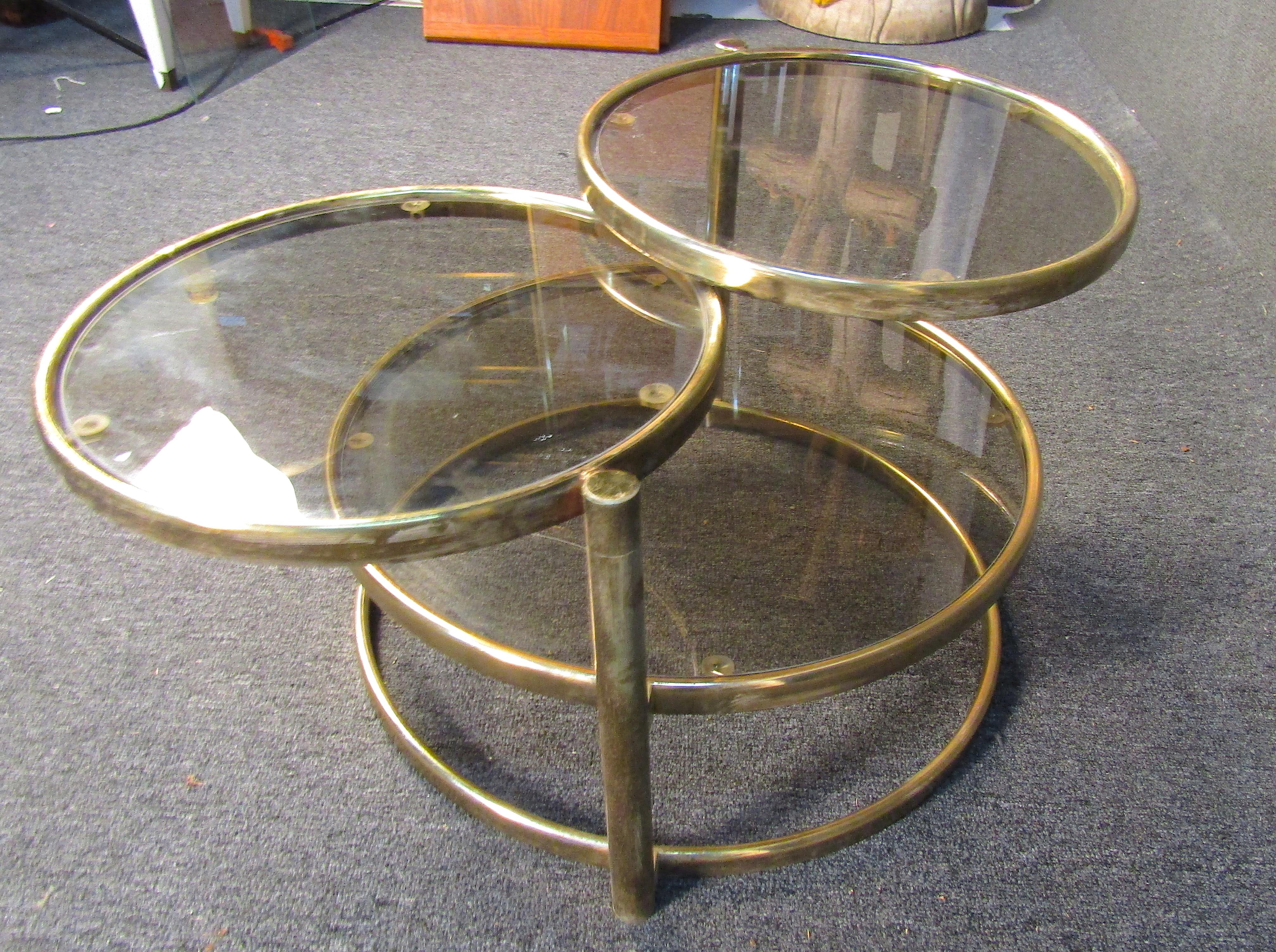 Unique Mid-Century Modern Adjustable Brass Hoop Table For Sale 4