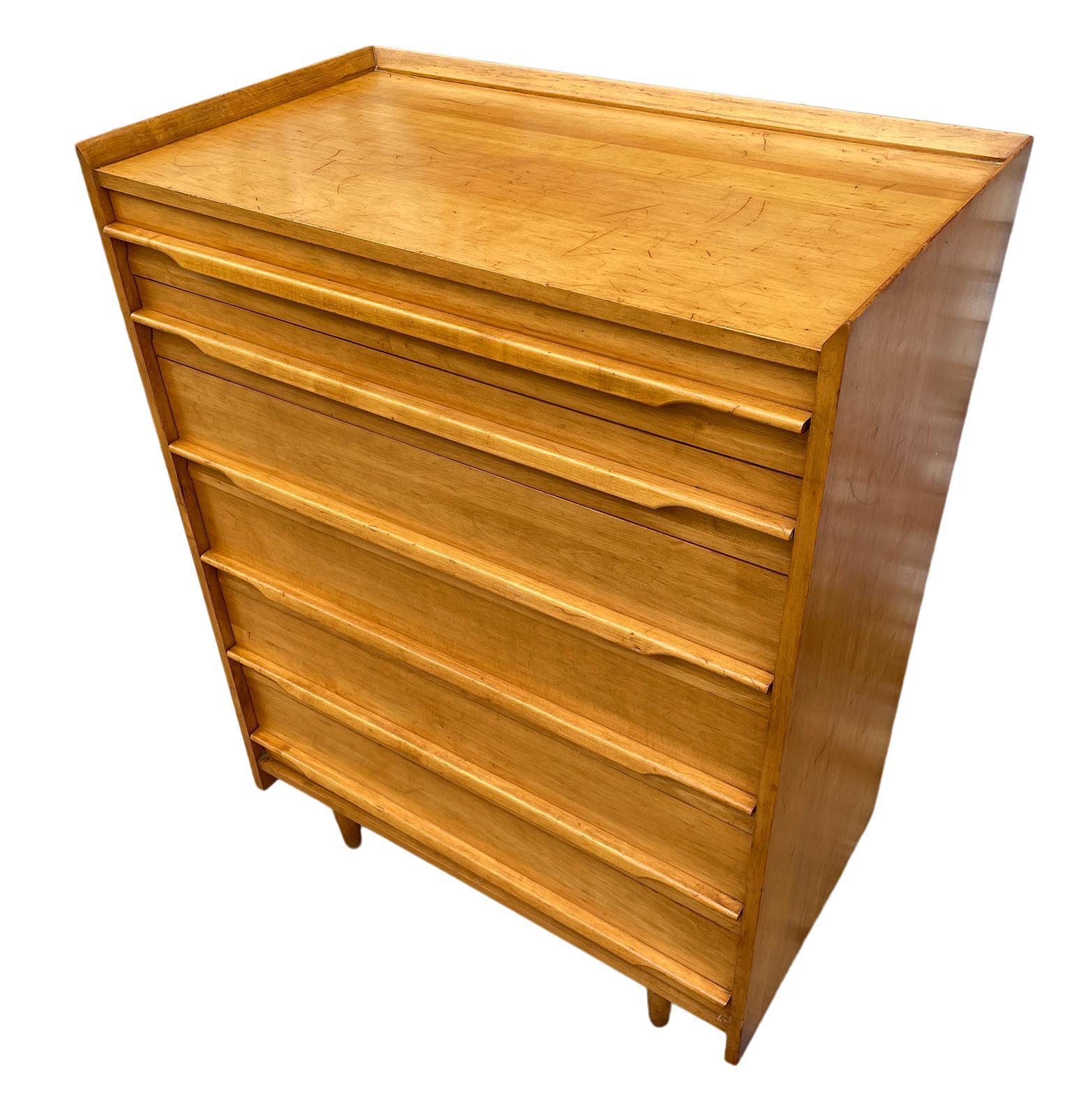 Mid-Century moderno Comò alto a 6 cassetti in acero americano, unico nel suo genere, della metà del secolo scorso, di Crawford in vendita