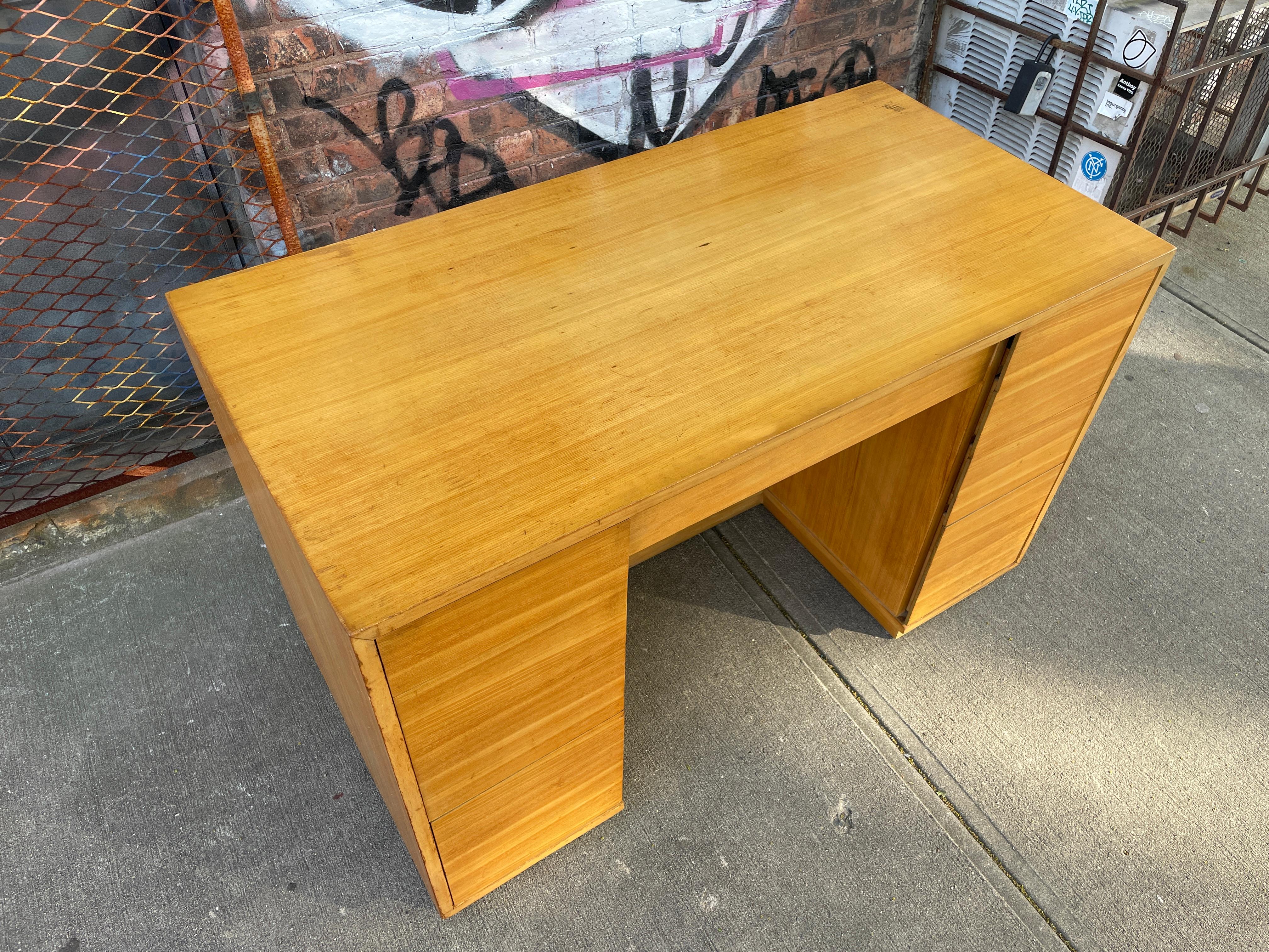 Woodwork Unique Mid-Century Modern Maple 9 Drawer Desk by Drexel For Sale