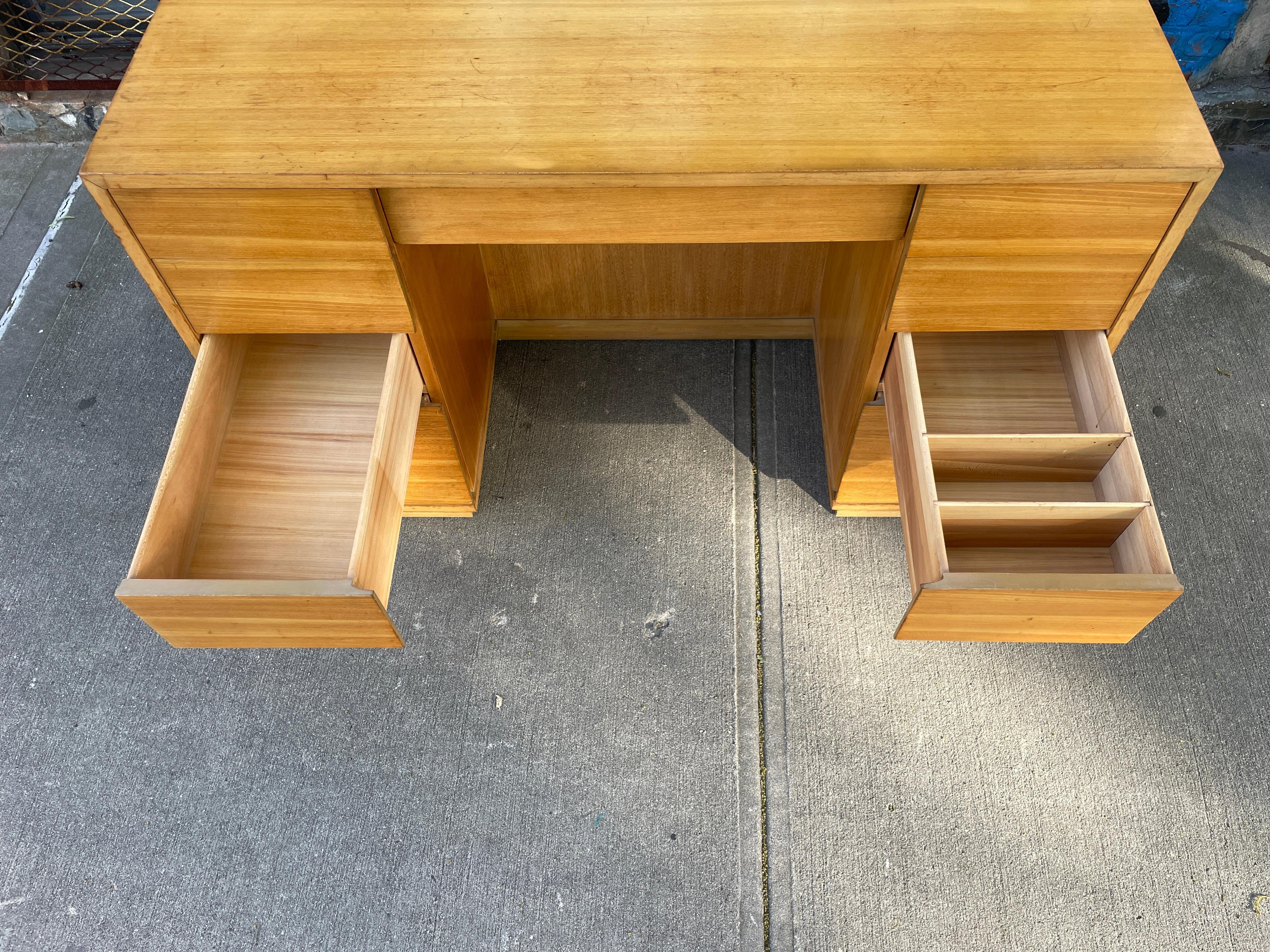 Unique Mid-Century Modern Maple 9 Drawer Desk by Drexel For Sale 1