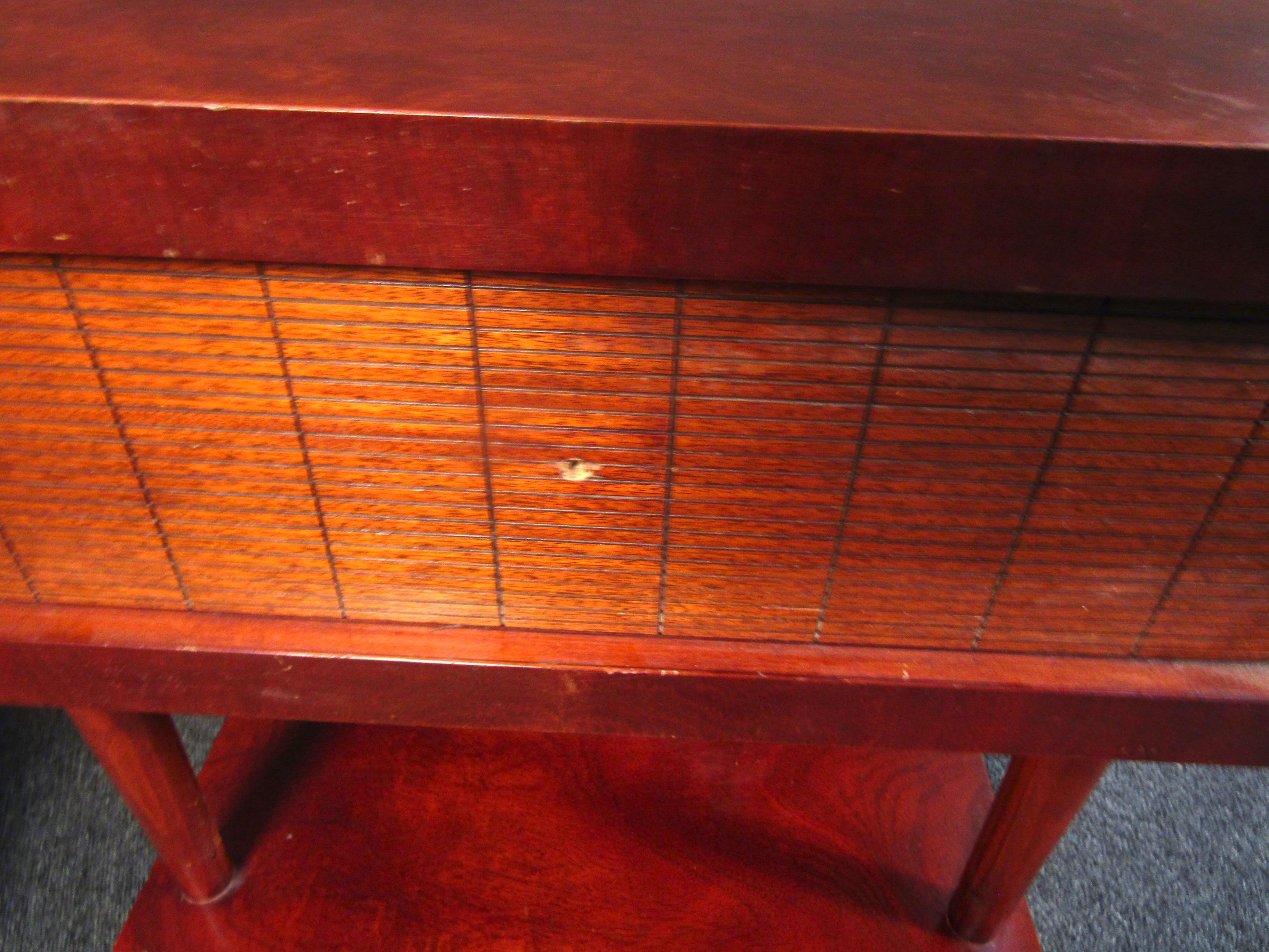 Tables d'appoint uniques mi-siècle modernes en vente 4