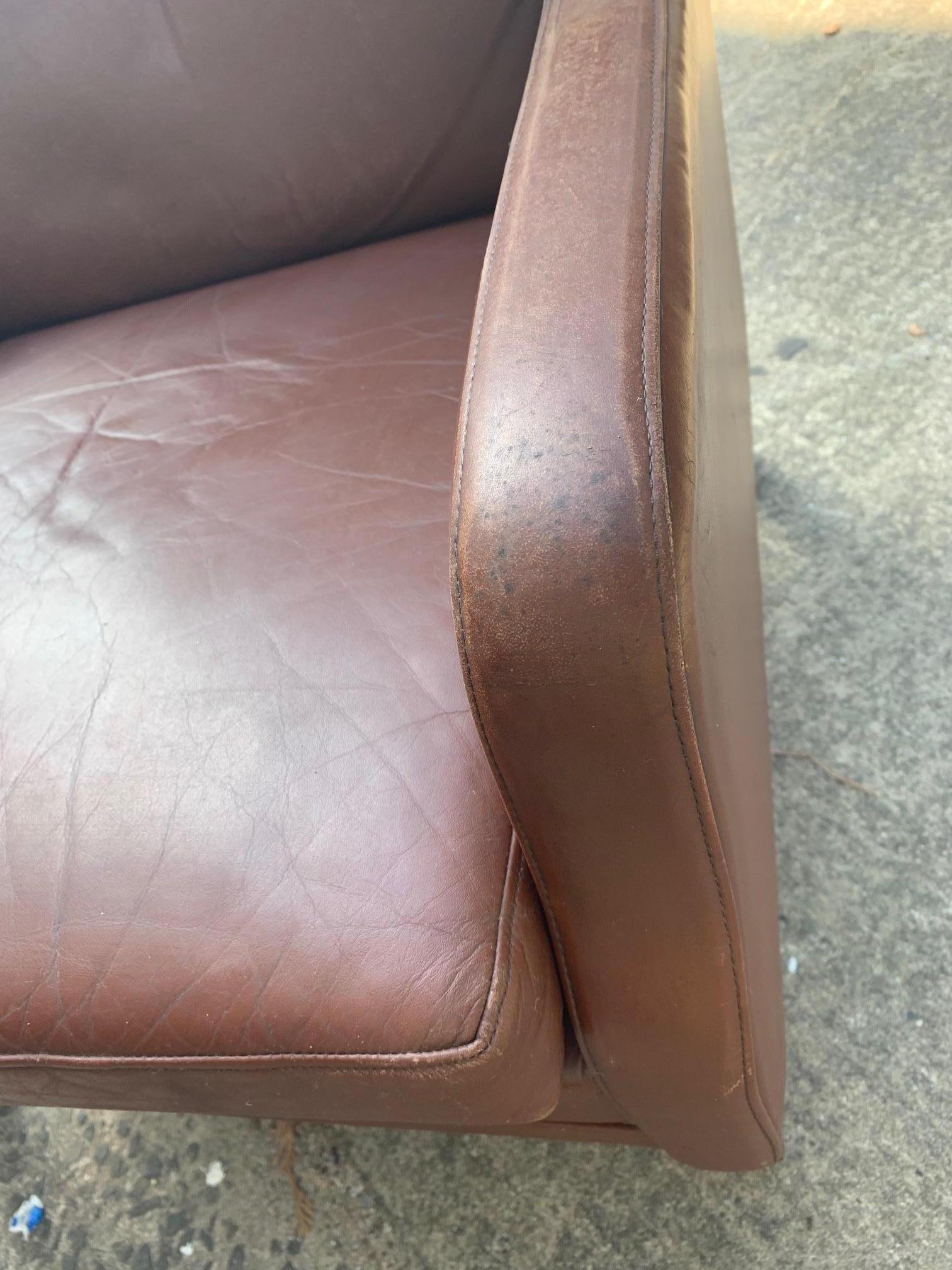 Unique Mid-Century Borge Mogensen Modern Vintage Leather Danish Lounge Chair  For Sale 5