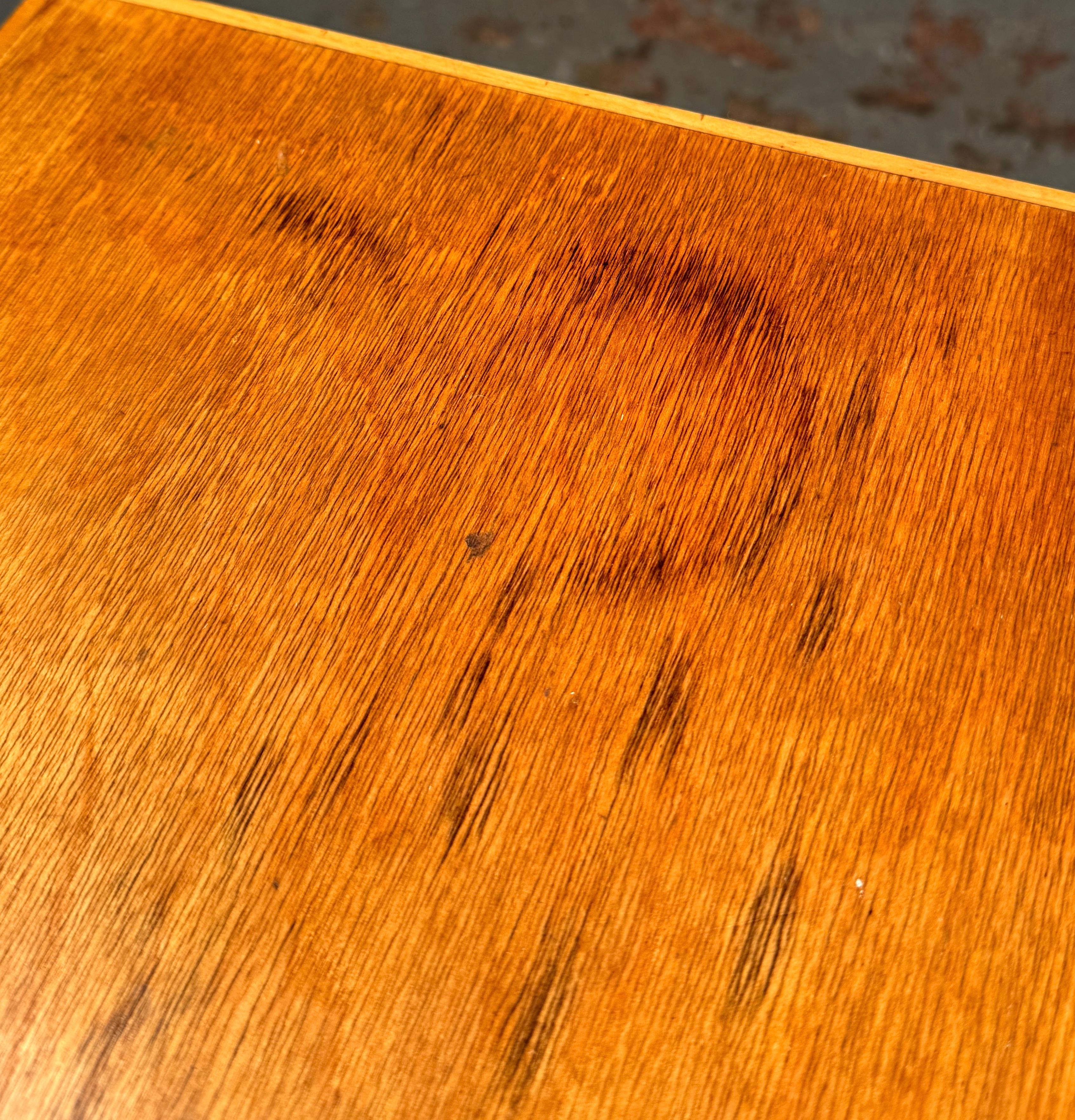 Unique Mid-Century Parquet Maple Side Table im Angebot 3