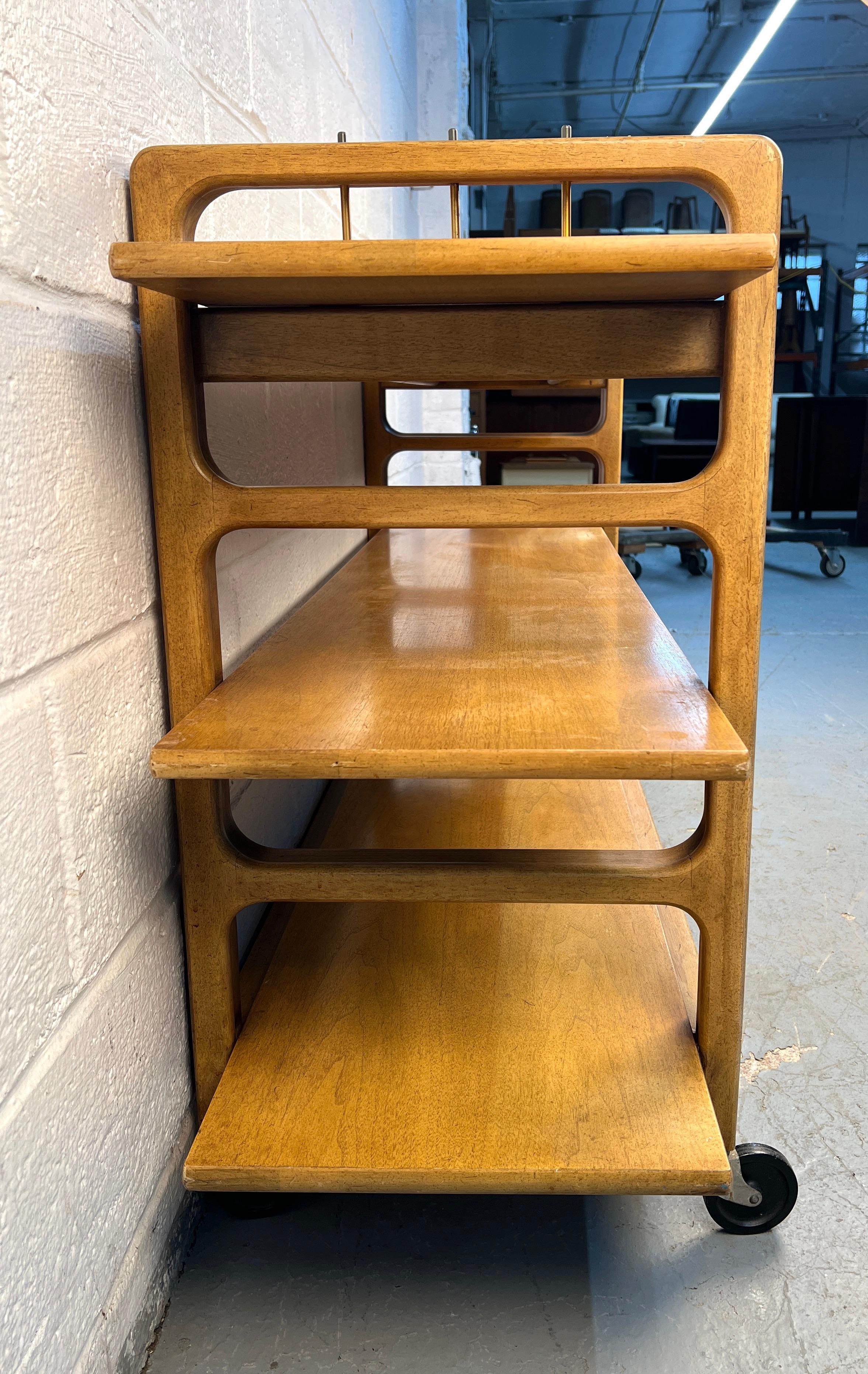 Chariot à roulettes en érable unique du milieu du siècle dernier en vente 1