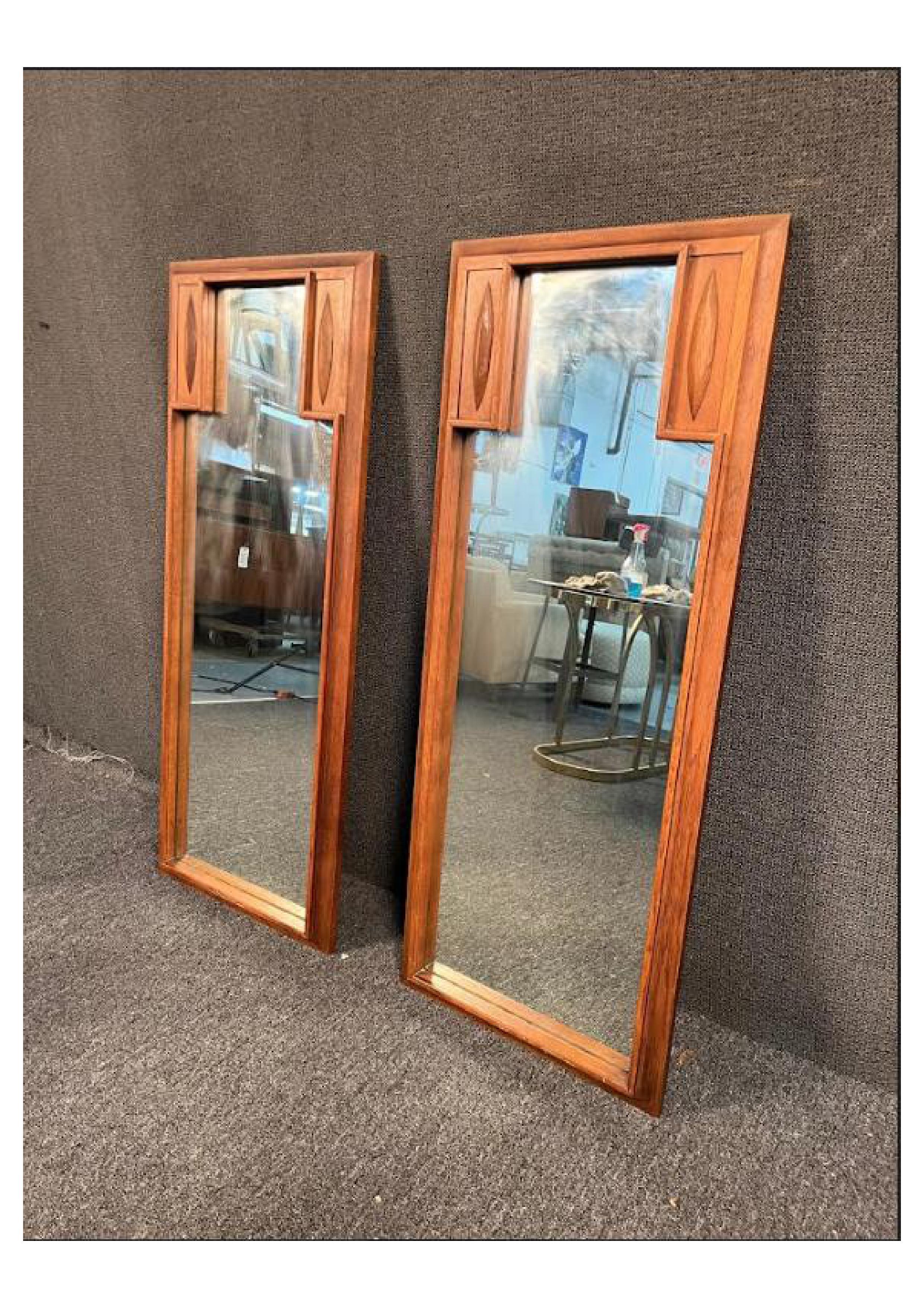 Mid-Century Modern Miroirs en teck uniques du milieu du siècle en vente