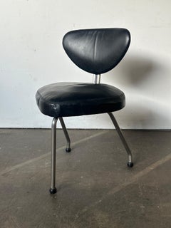 Sedia da pranzo a treppiede unica in stile Midcentury Modern Streamline Moderne