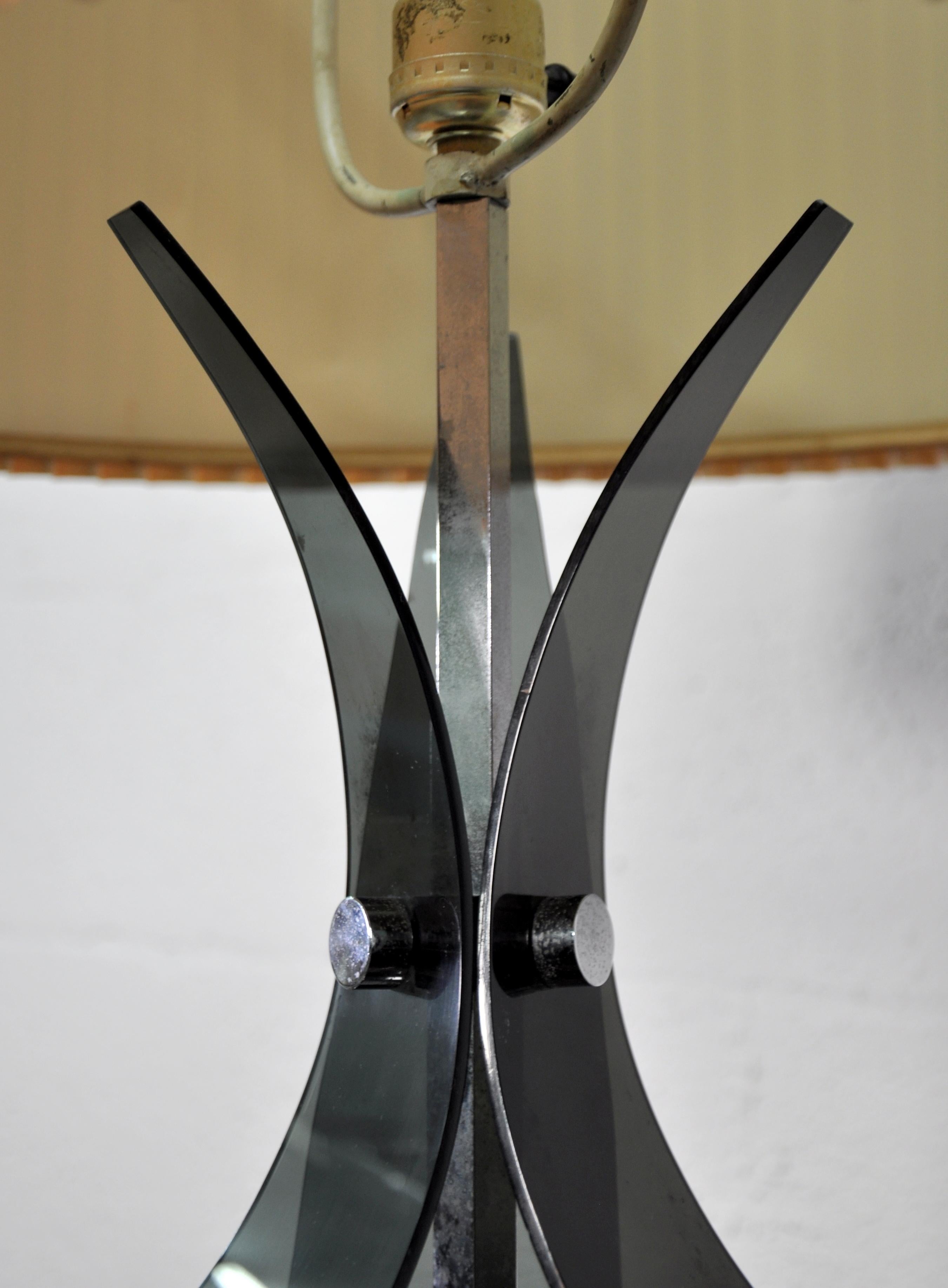Unique Midcentury Smoked Lucite and Chrome Tall Table Lamp In Good Condition For Sale In Miami, FL