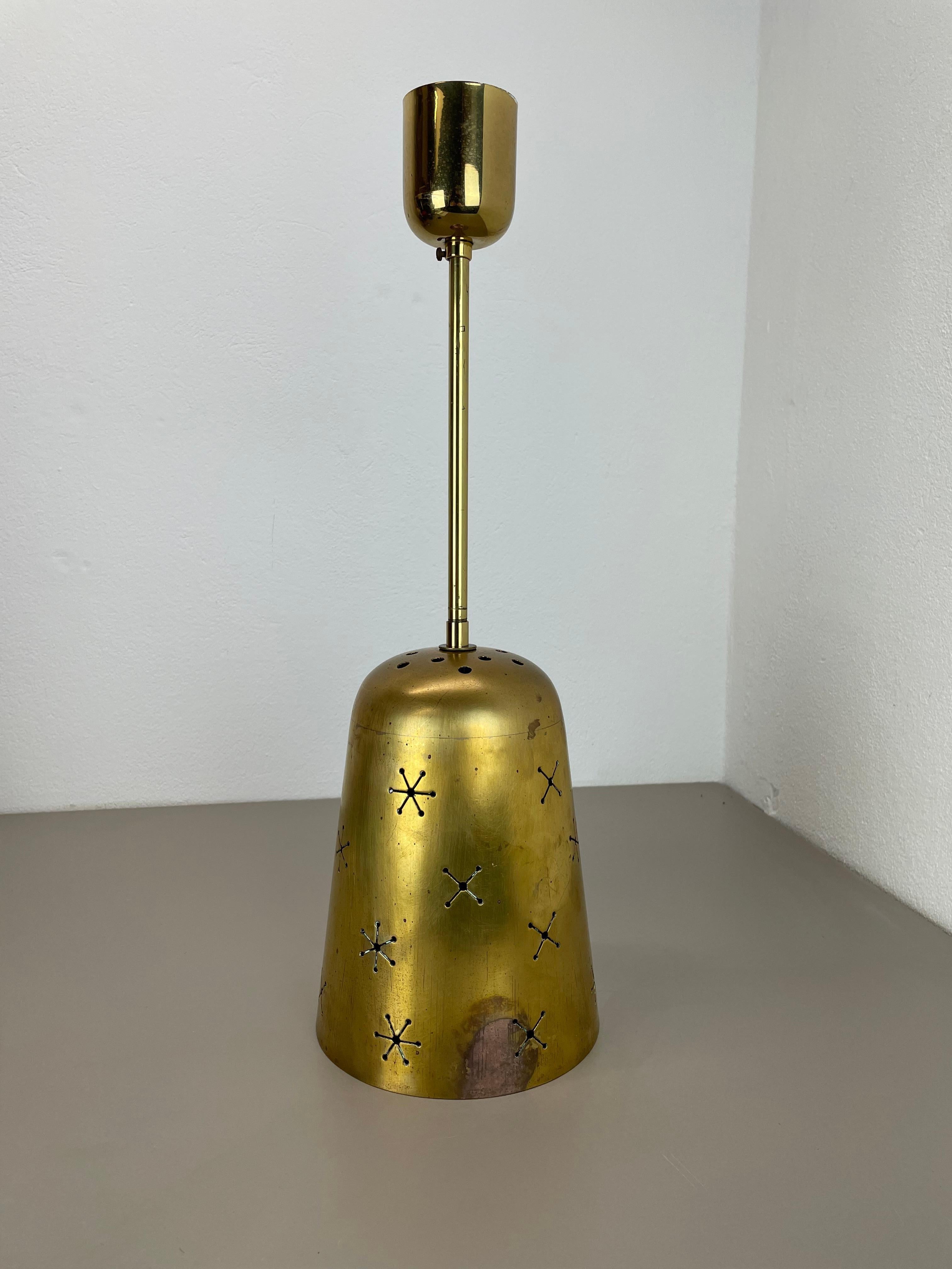 unique  Midcentury Stilnovo Style Brass and Metal Tube Hanging Light, Italy 1950 For Sale 7