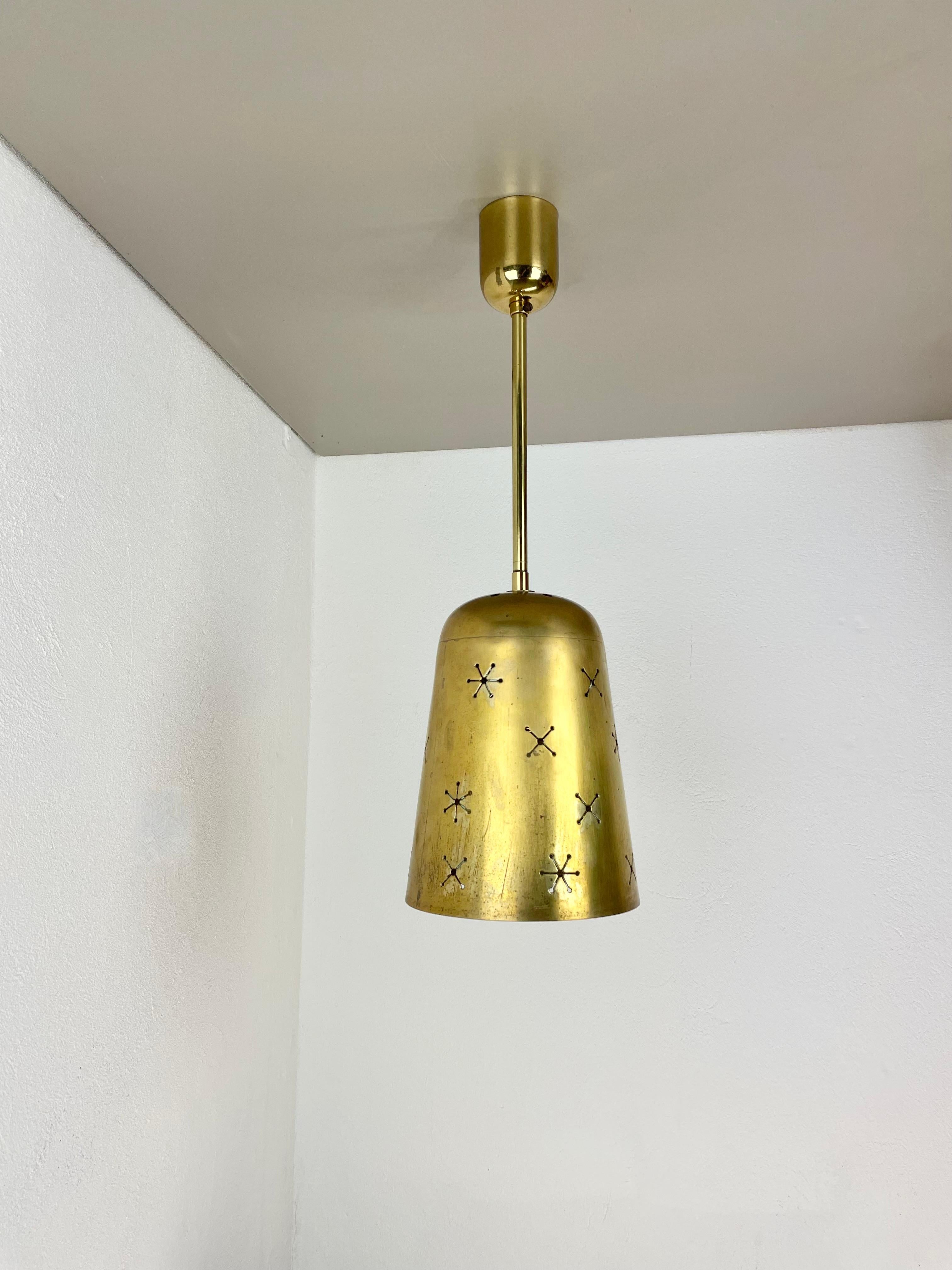 Mid-Century Modern unique  Midcentury Stilnovo Style Brass and Metal Tube Hanging Light, Italy 1950 For Sale