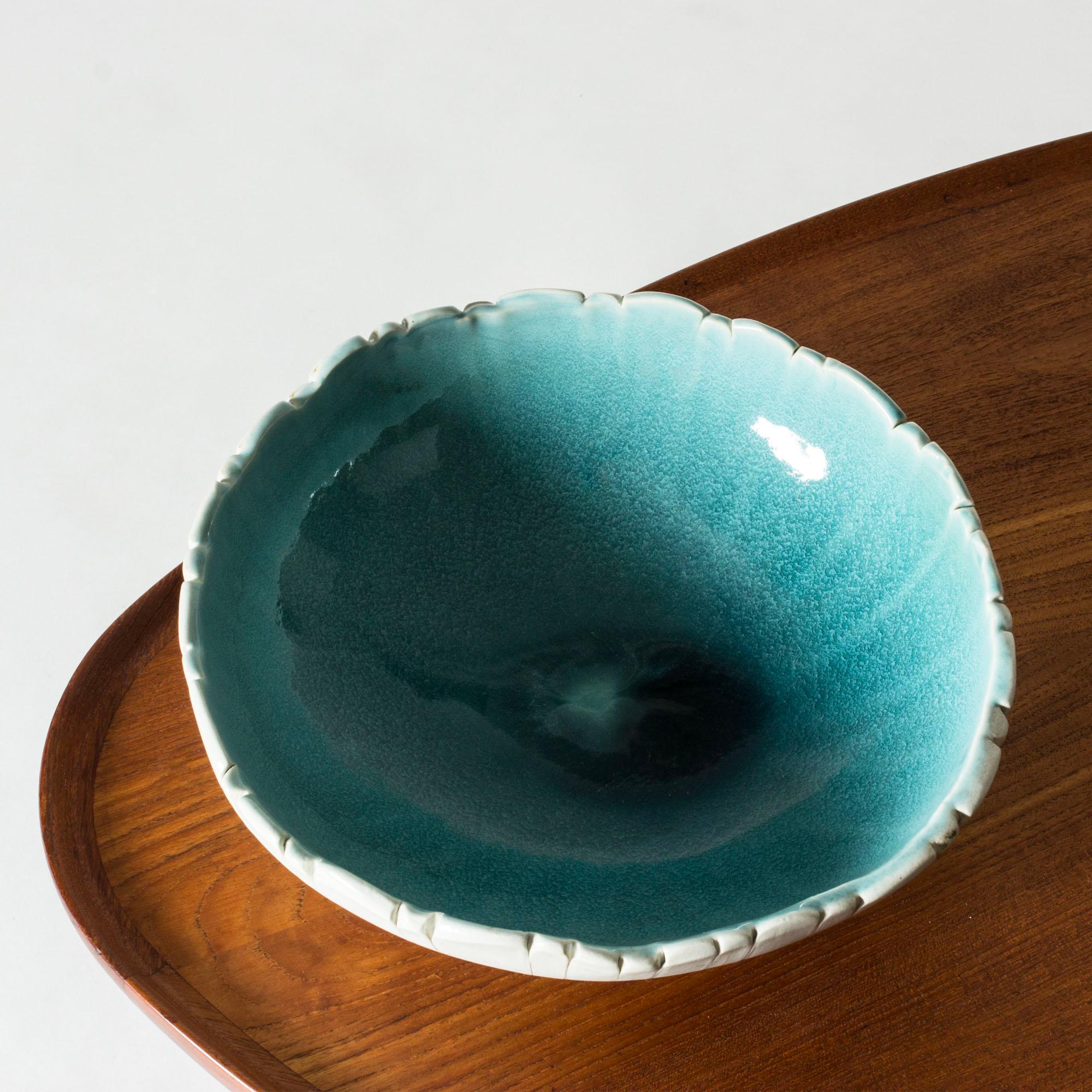 Unique Midcentury Stoneware Bowl by Bengt Berglund, Gustavsberg, 1960s (Schwedisch) im Angebot