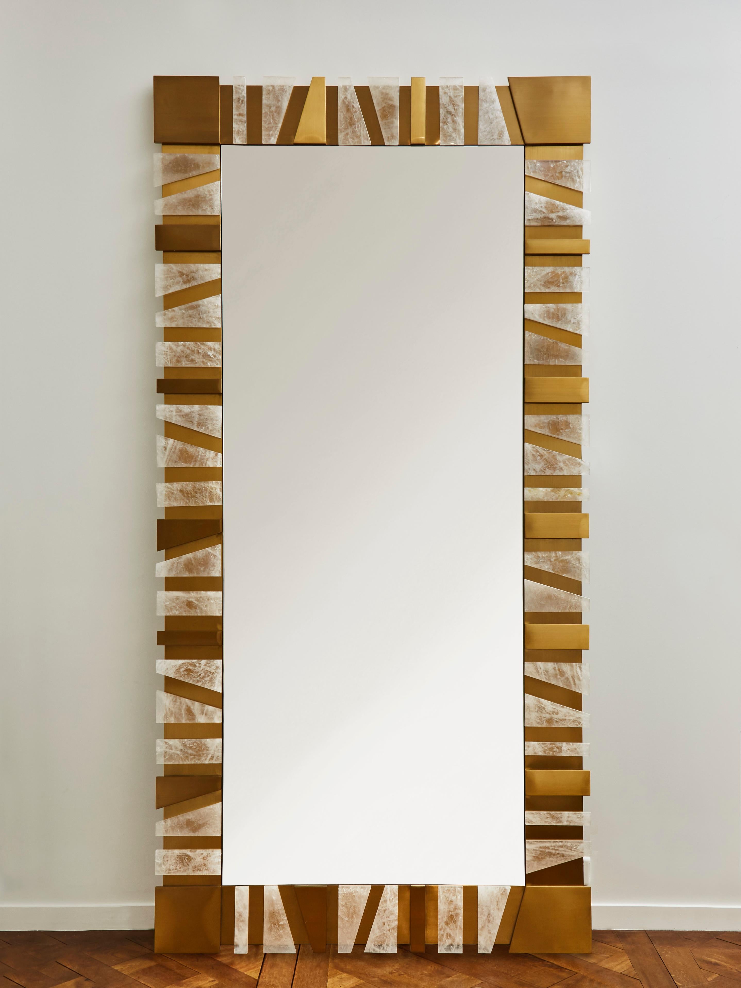 Unique important mirror in sculpted brass and rock crystal plates.
Creation by Studio Glustin
France, 2021.