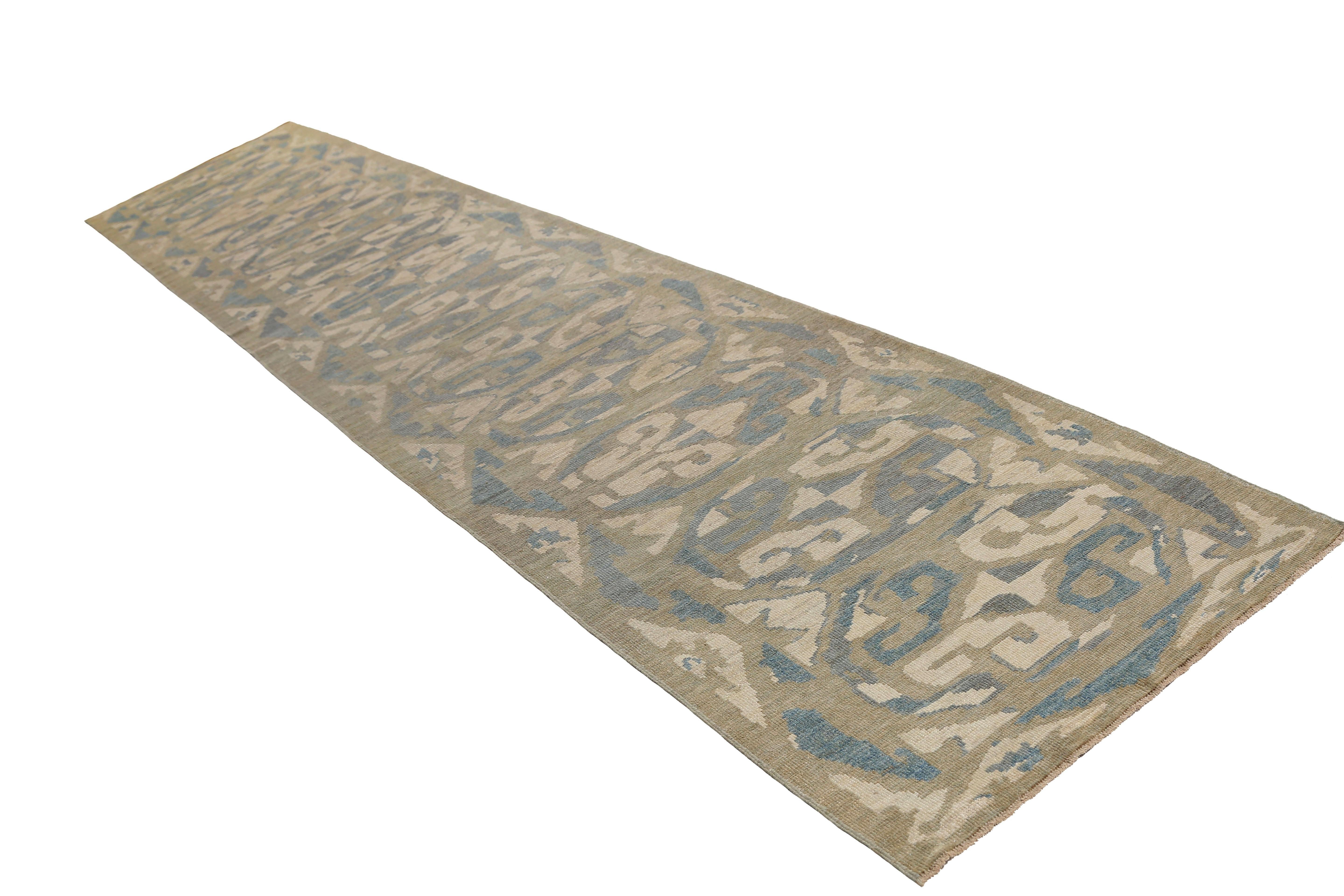 Un design moderno e unico in un runner fatto a mano dalla Turchia in vendita 1
