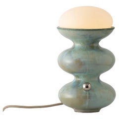 Einzigartige moderne handgefertigte Keramik-Tischlampe in Wellenform mit blauer Kristall-Aquaglasur