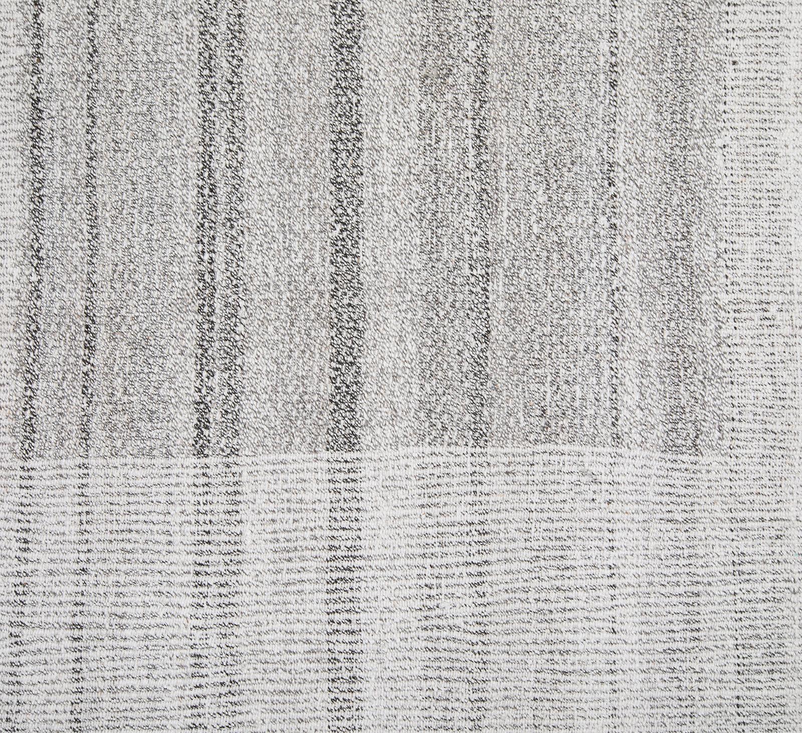 Mid-Century Modern Unique Modern Handwoven Flat-Weave Textured Rug in Shades of Grey For Sale