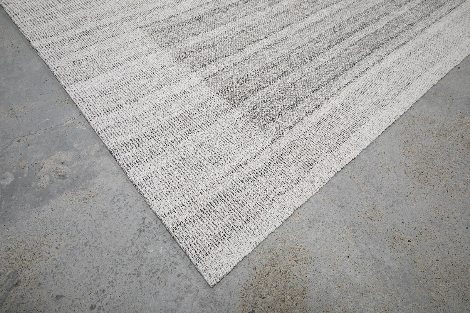 Hand-Woven Unique Modern Handwoven Flat-Weave Textured Rug in Shades of Grey For Sale