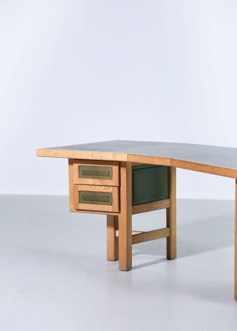 20th Century Unique Modernist Desk, 1970s French Design in the Style of Pierre Chapo