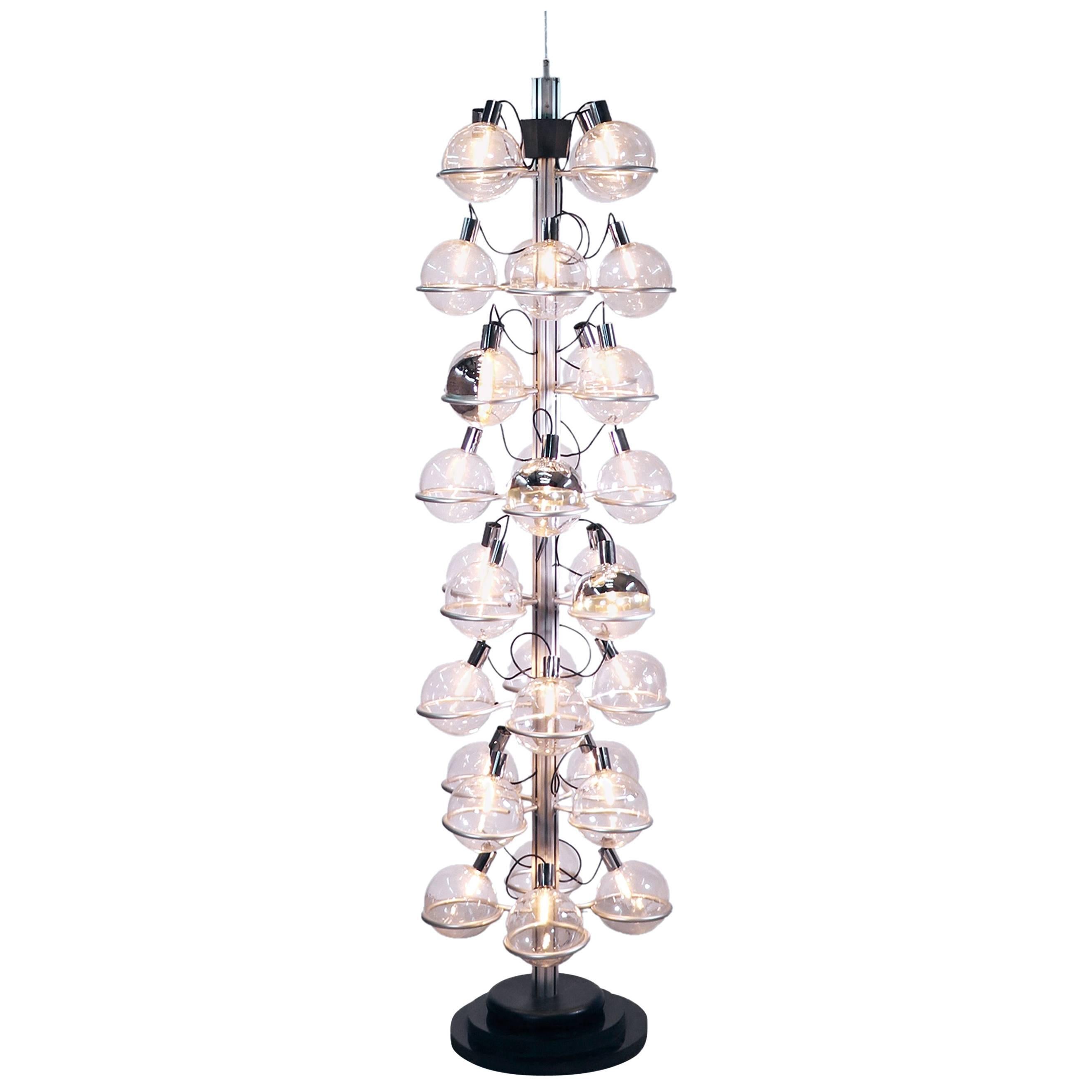 Unique Monumental 102“ Foyer Lighting Object 32 Globes by Sarfatti attr., 1960s