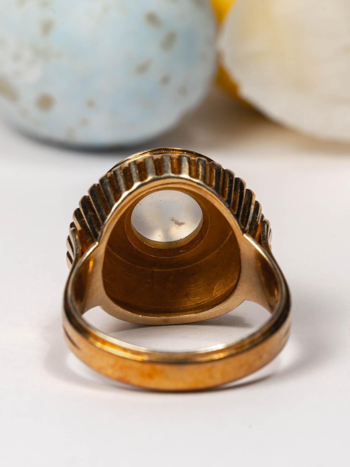 Unique Moonstone Round Tank Ring, 14K Gold Moonstone Ring, Jet Turbine Ring In Good Condition In Rottedam, NL