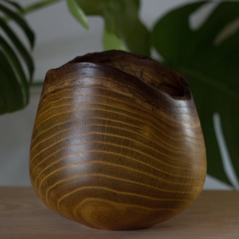 Unique Mulberry Vase by Vlad Droz In New Condition For Sale In Geneve, CH