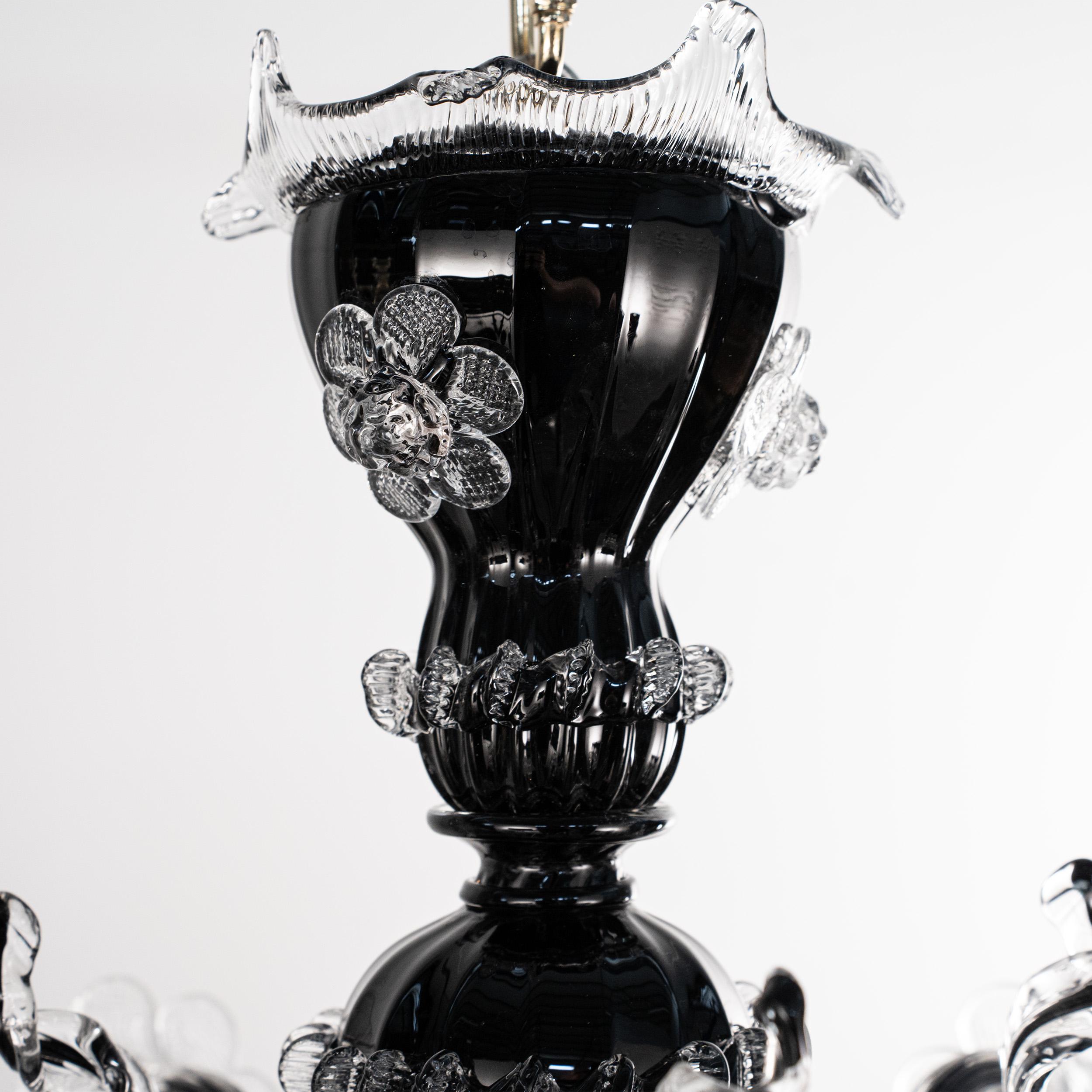Ottone Lampadario a 6 luci in vetro nero di Murano, Vintage Made in Italy in stock in vendita