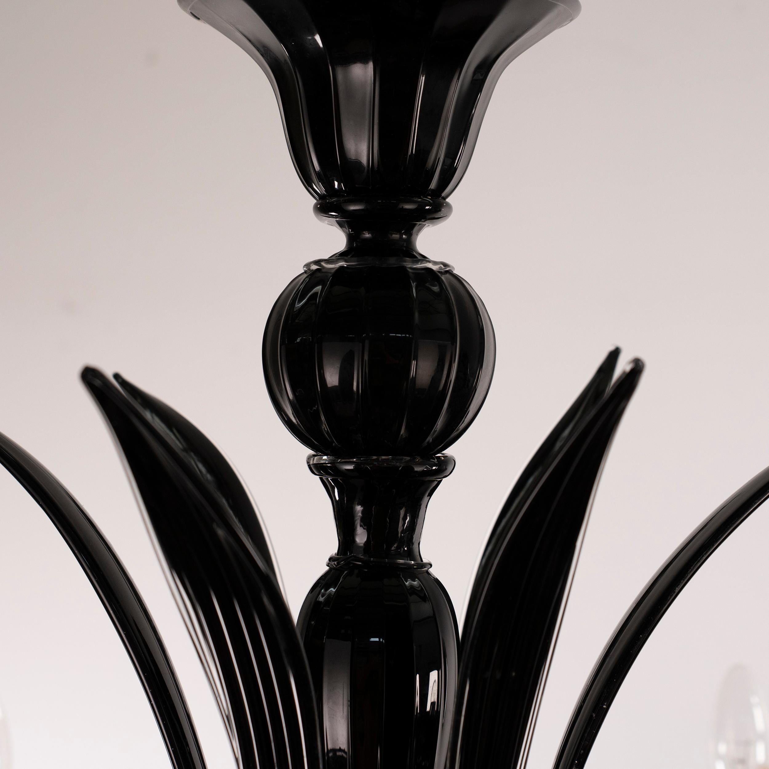 Lampadario a 6 luci in vetro nero di Murano, Vintage Made in Italy in stock in vendita 2