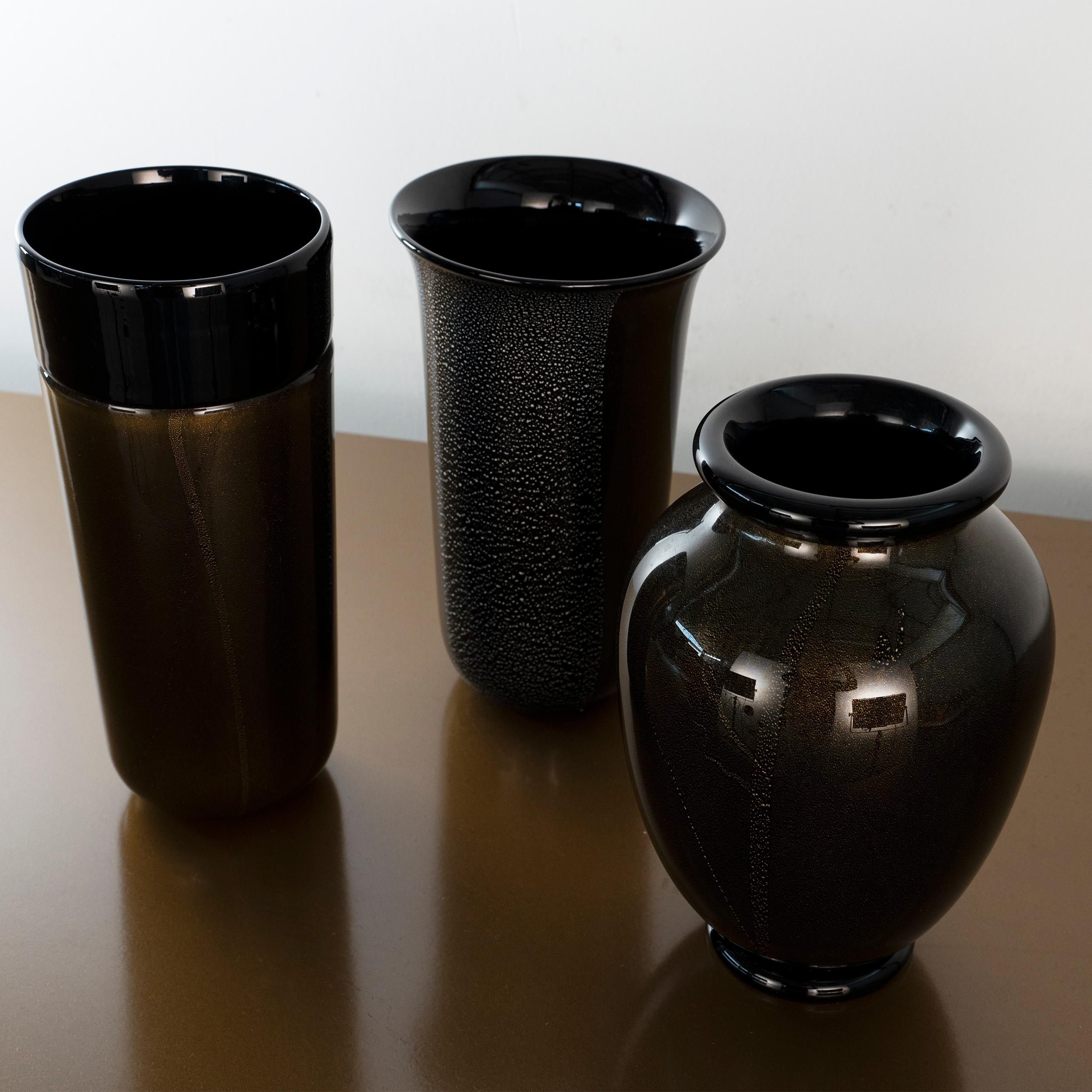 Unique Murano Black Glass Vase with Gold and Silver leaf details, made in Italy For Sale 1