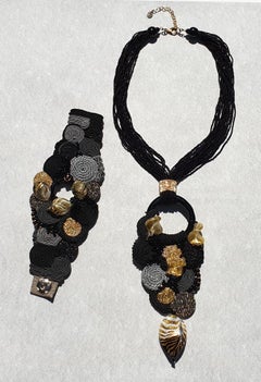 Black and gold Murano glass beaded necklace