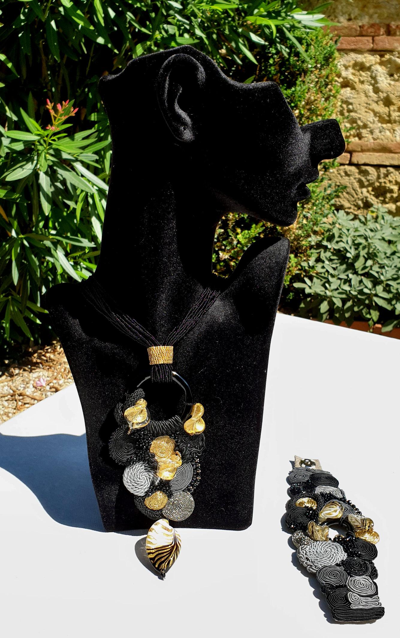 Artist Black and gold Murano glass beaded necklace  For Sale