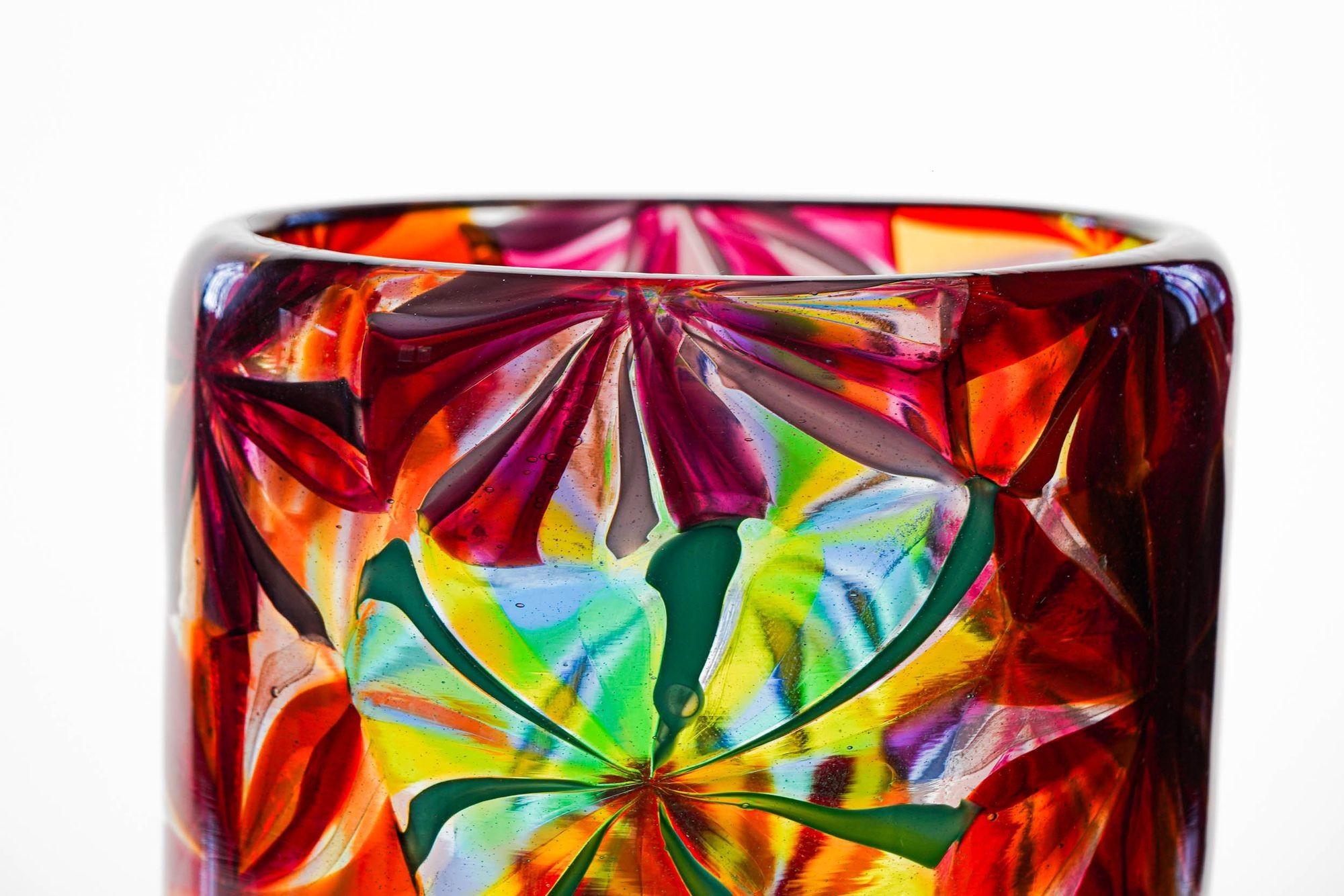 Metà XX secolo Vaso unico in vetro di Murano stellato in stile Pollio Perelda per Fratelli Toso in vendita