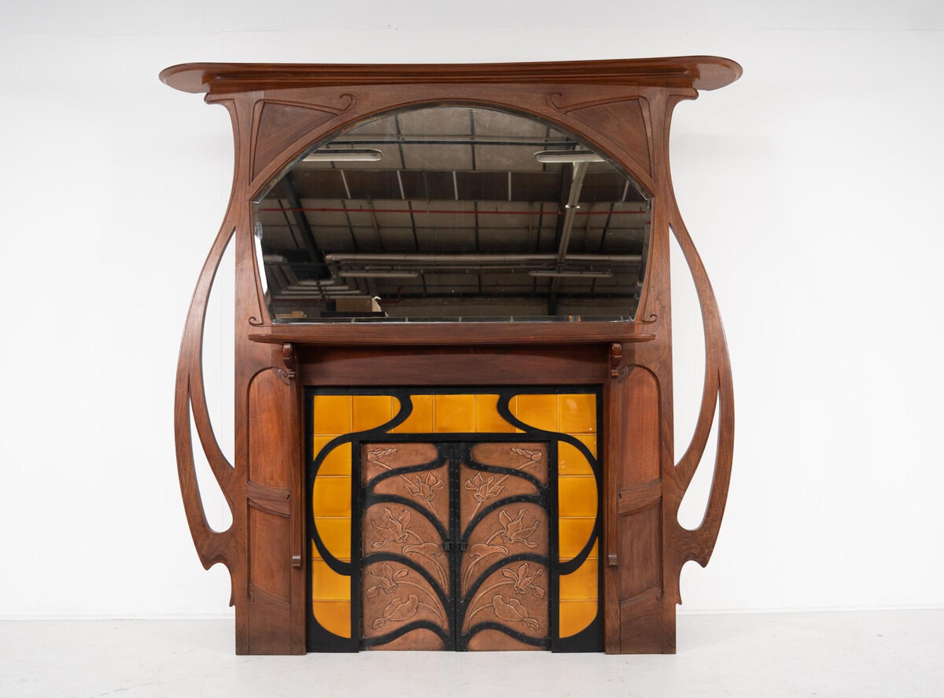 Unique Museum Fireplace Mantel from the Architect G. Serrurier-Bovy For Sale 4