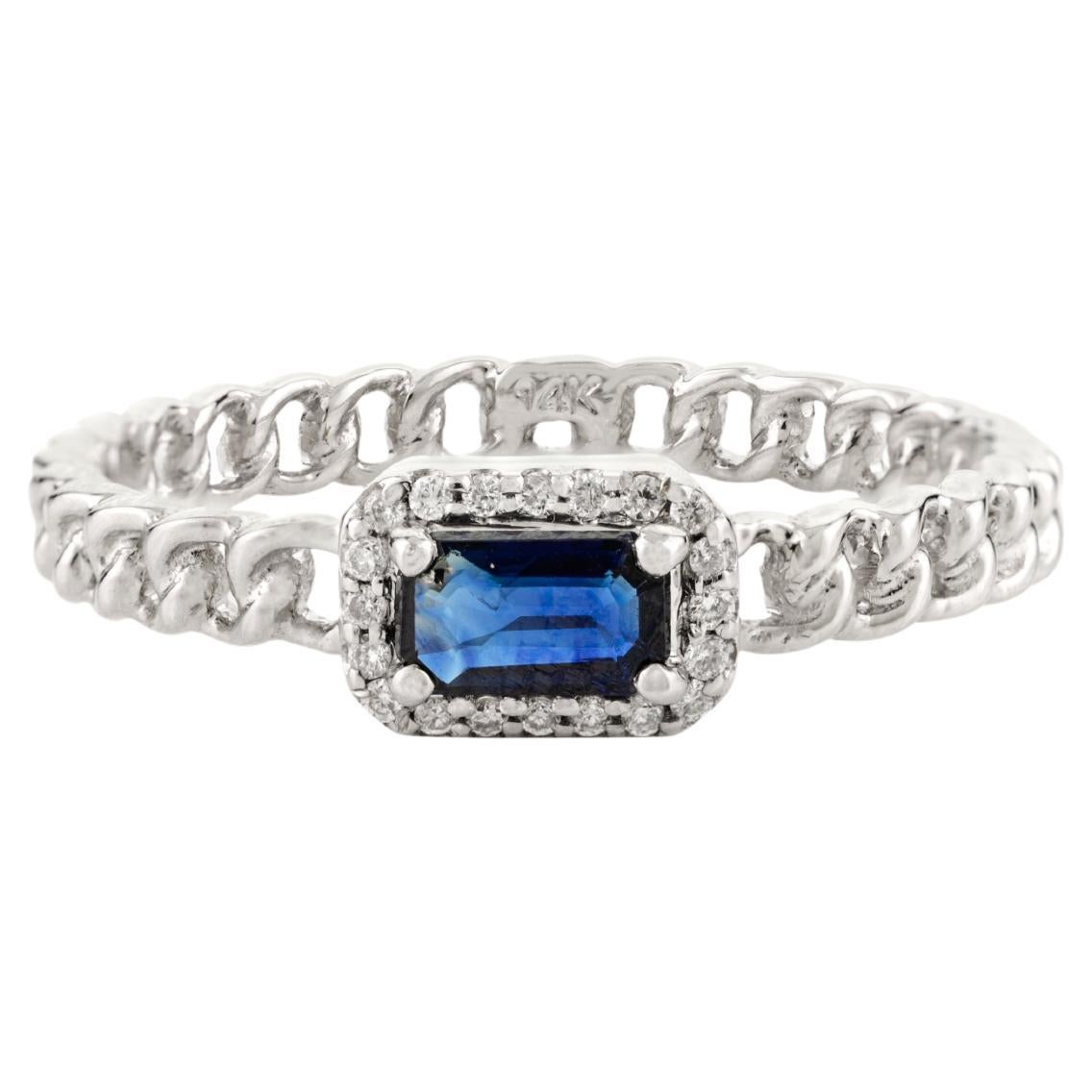 Anillo único de zafiro azul natural con halo de diamantes en cadena de oro blanco de 14 quilates