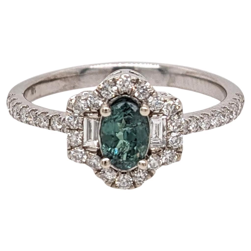 Unico anello di alessandrite naturale con accenti di diamante Baguette