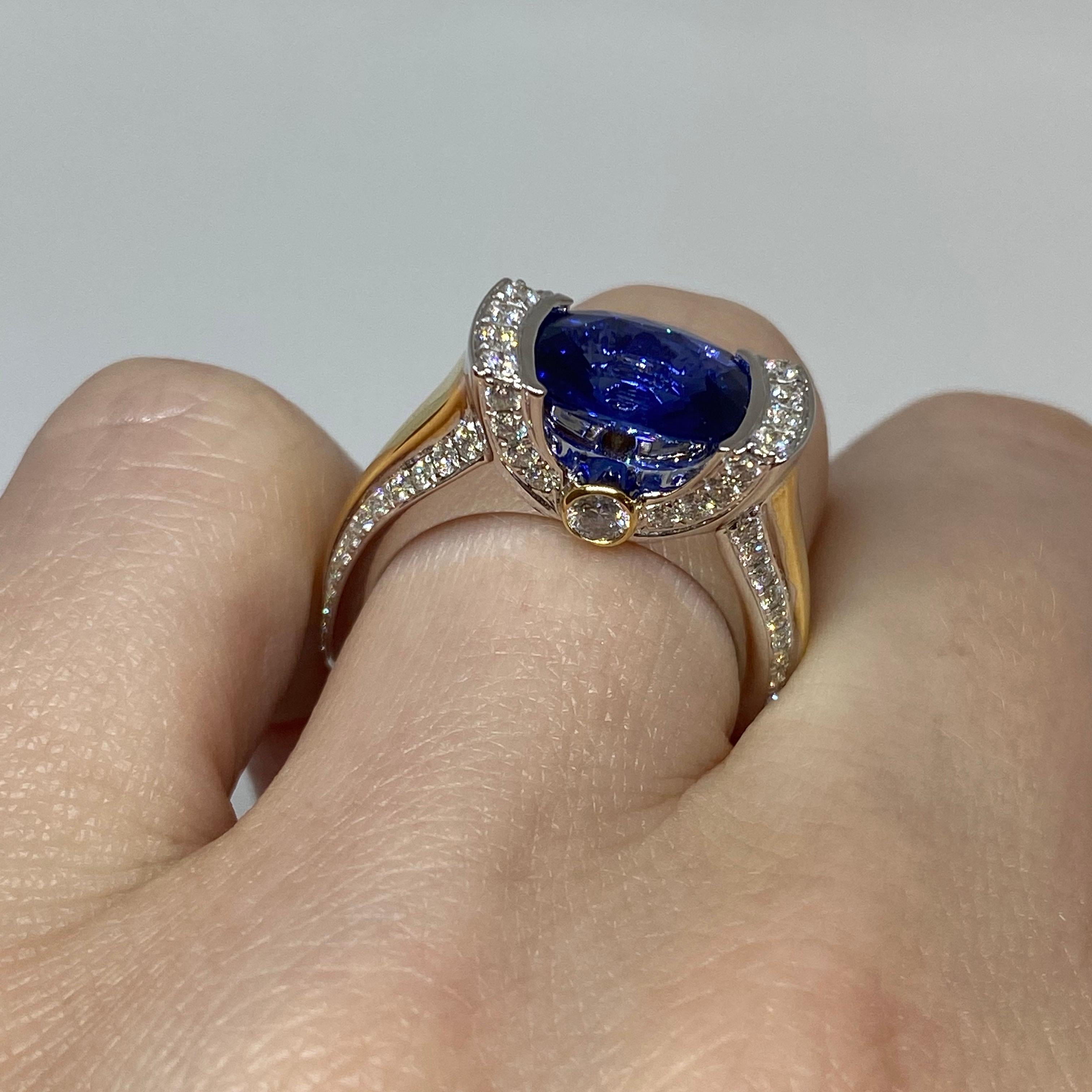 Women's Unique Natural Cushion Cut Ceylon Sapphire and Diamond Ring 3.07 Carat 18K Gold