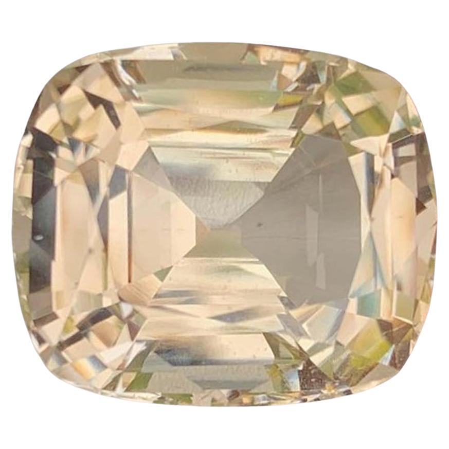Unique Natural Imperial Topaz Gemstone: Golden Cushion Cut in vendita