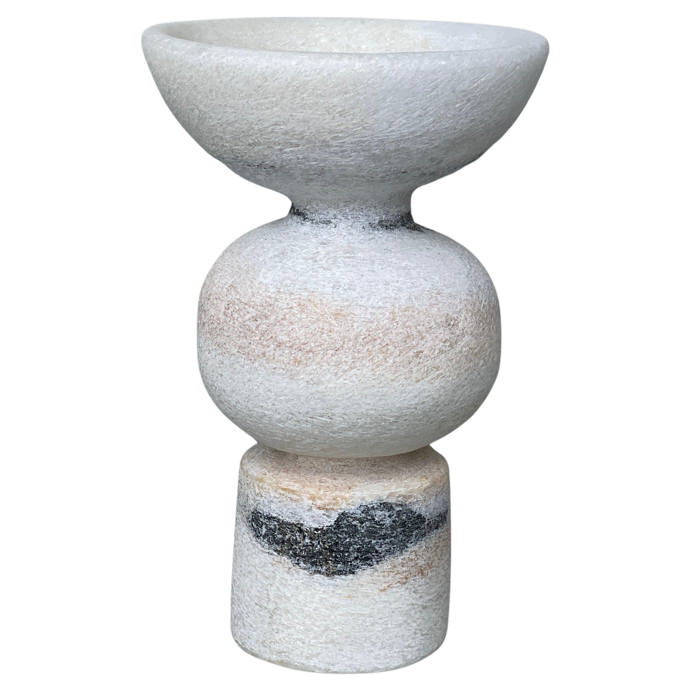 Vase unique en marbre Naxian de Tom Von Kaenel