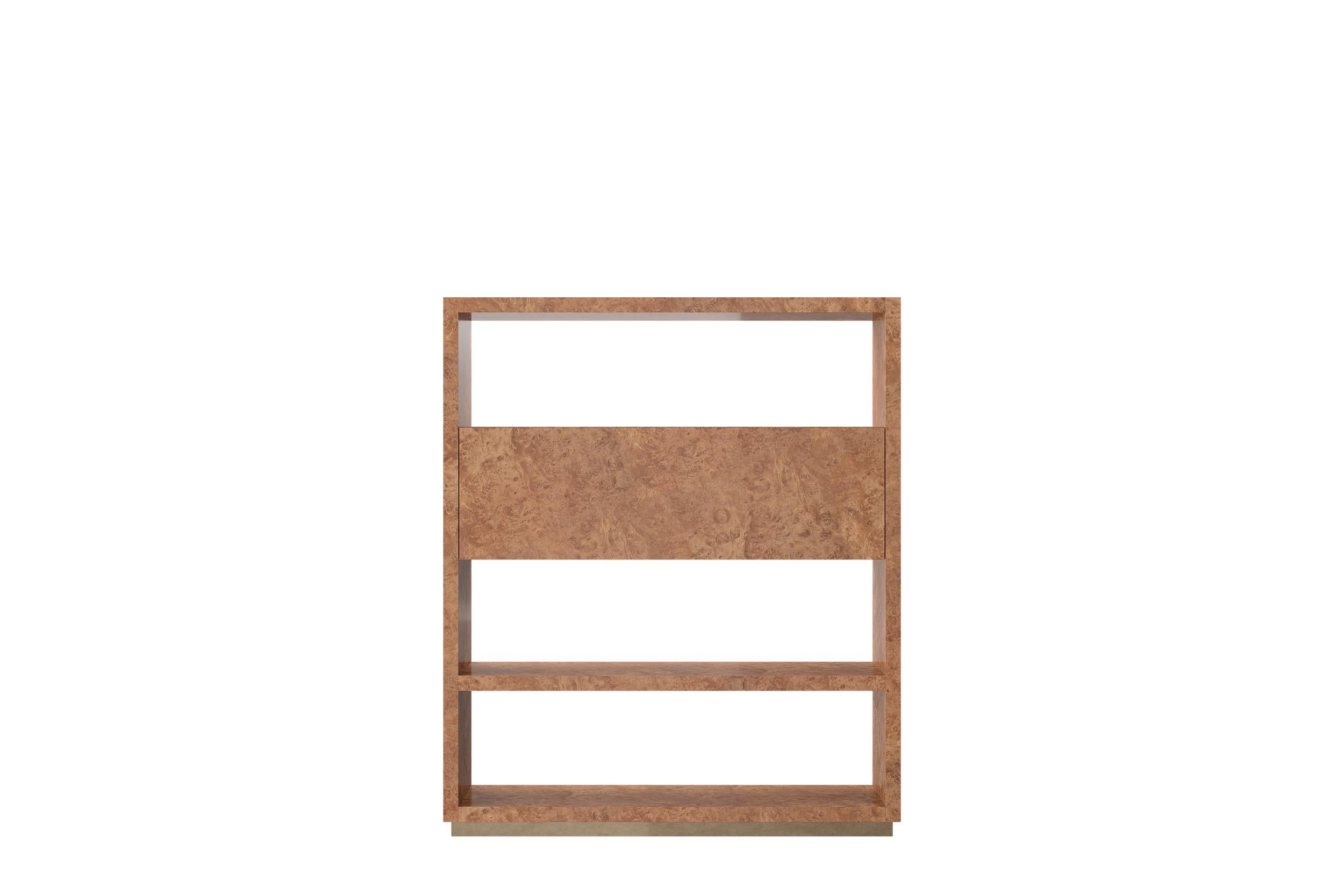 Einzigartiges, Nina 150 Bücherregal Bibliothek Wandschränke von Ultramobili
Abmessungen:  B 150 x T 47 x H 177 cm
MATERIALIEN:  Kastanienwurzelholz mit Bronze-Metallic-Finish.

Bibliothek mit offenen Regalen in Kastanienwurzelholz mit