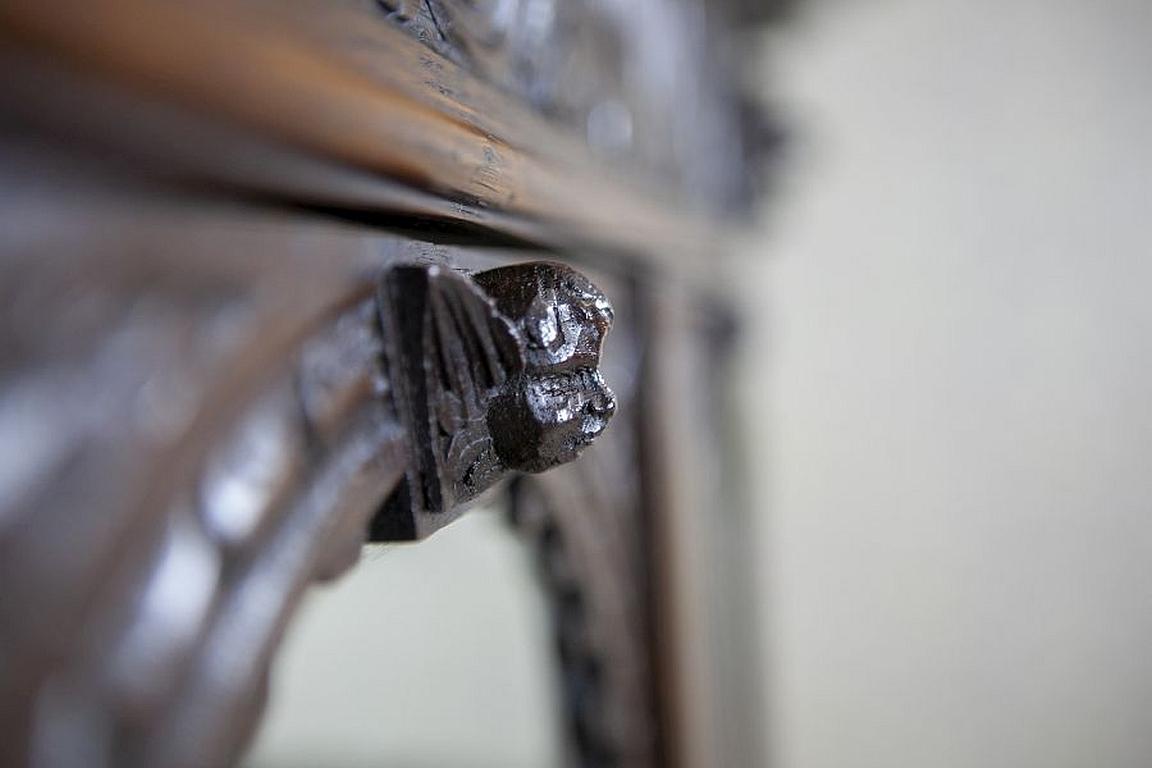Unique Oak Showcase Richly Decorated with Carved Patterns, circa 1870 For Sale 6