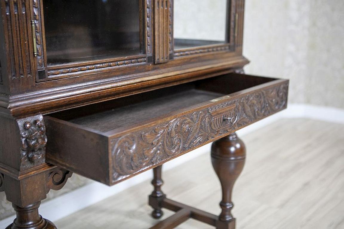 Unique Oak Showcase Richly Decorated with Carved Patterns, circa 1870 For Sale 10