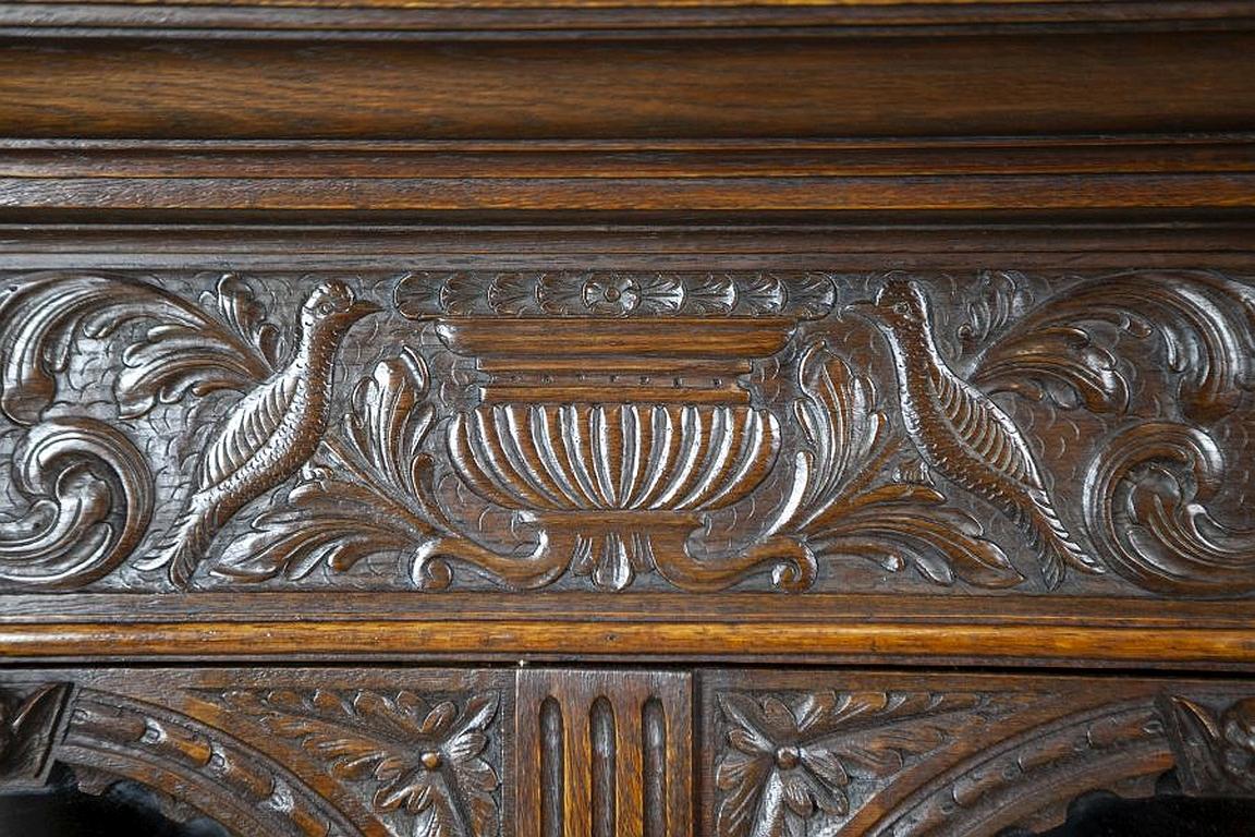 Unique Oak Showcase Richly Decorated with Carved Patterns, circa 1870 For Sale 4