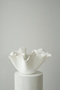 Einzigartige Porzellan-Skulptur Ocean Flower 001 von Mina Ceramics