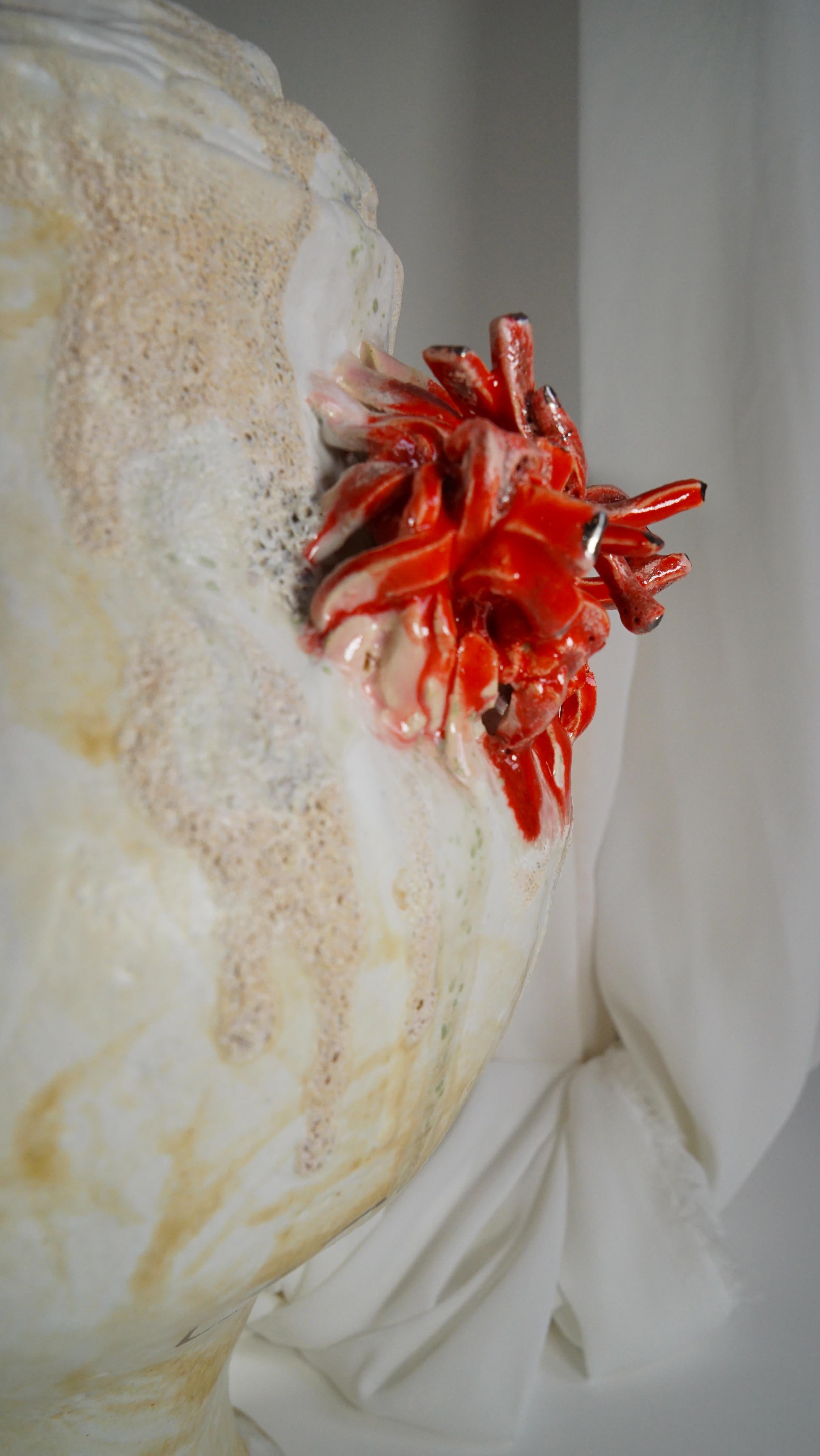Vase festif unique Olé en beige par Hania Jneid Neuf - En vente à Geneve, CH