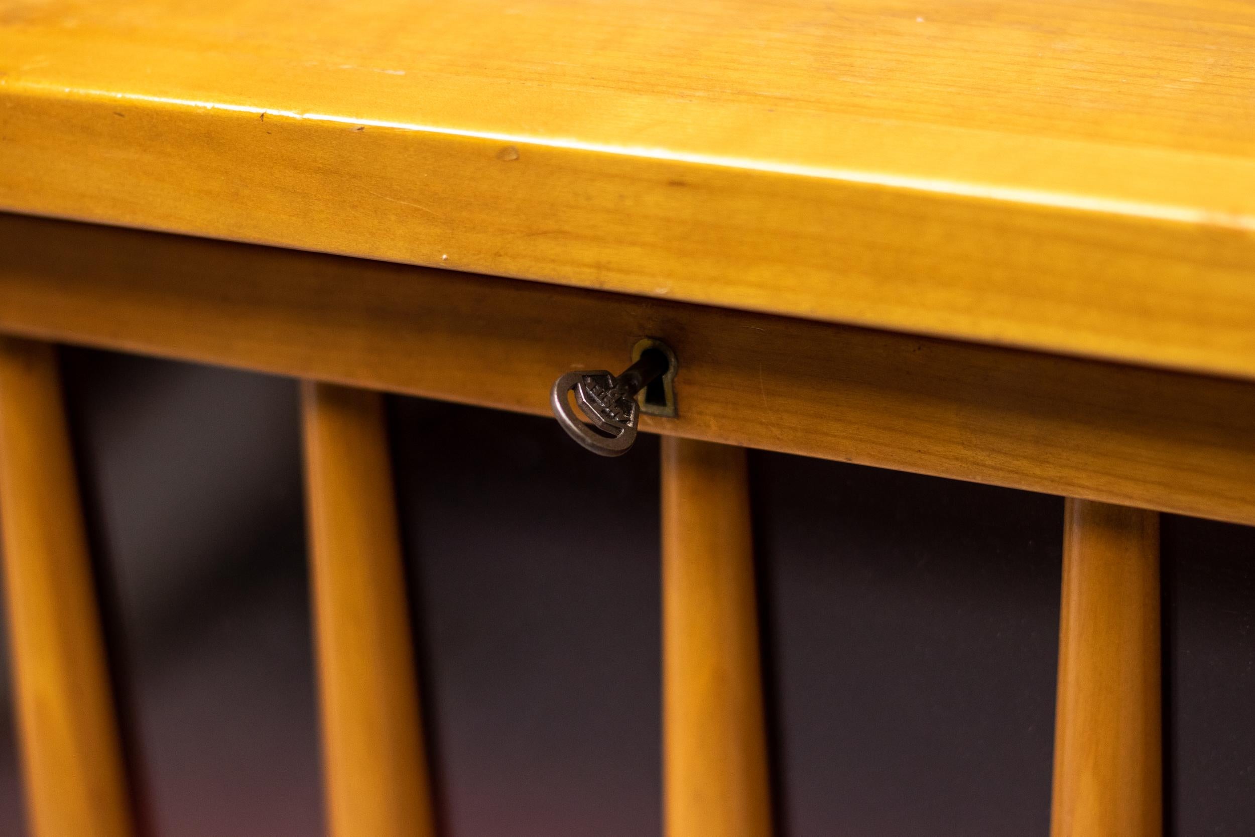 Unico esemplare unico di AT&T. Gabinetto della Segreteria Robsjohn-Gibbings di 't Woonhuys, 1955 in vendita 7