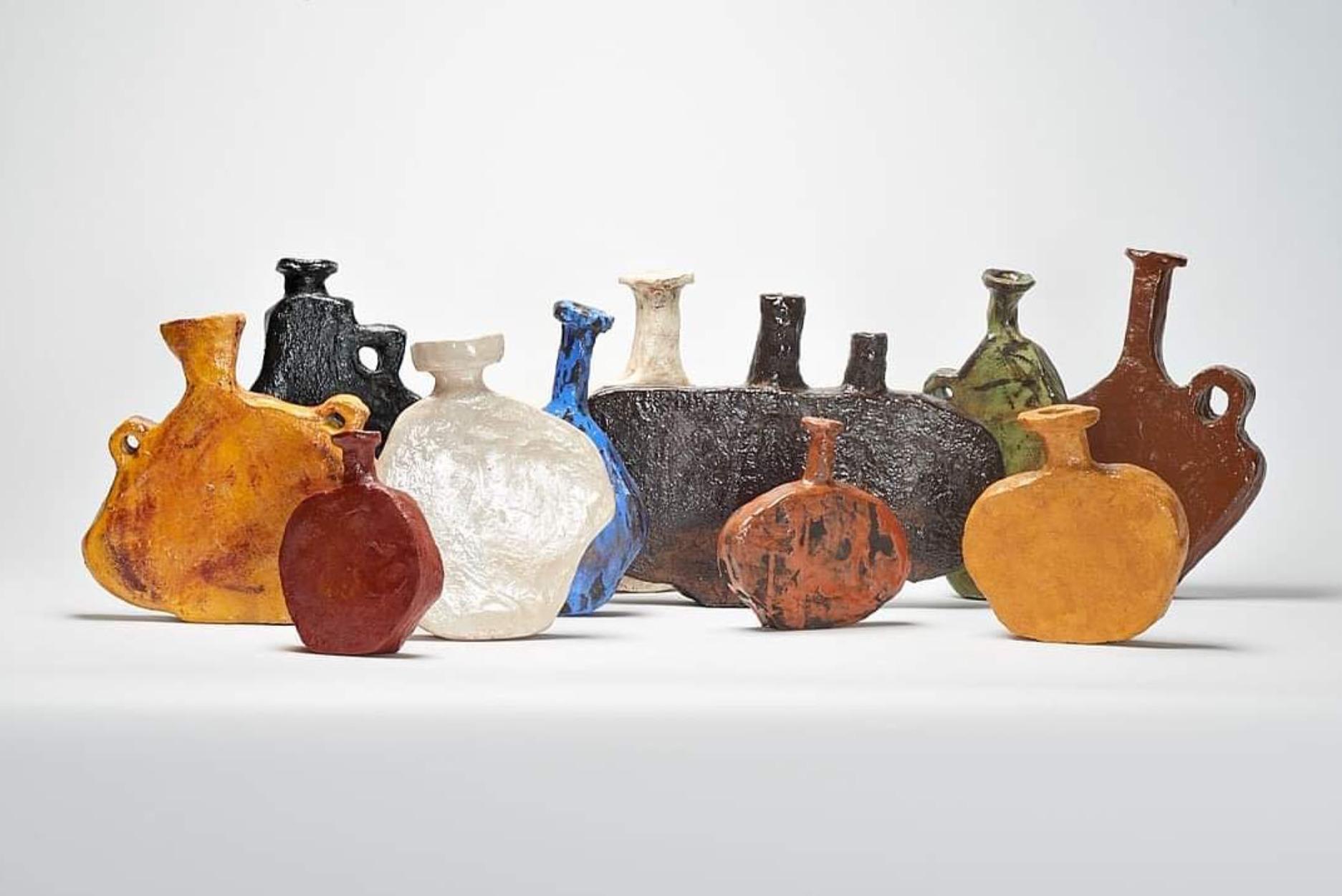 XXIe siècle et contemporain Forme organique unique, vase simple en céramique orange vif de Willem Van Hooff en vente