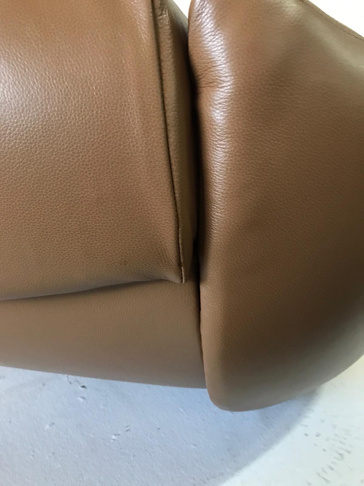 Unique Organic Italian Leather Lounge Chair by Comfortline For Sale 6