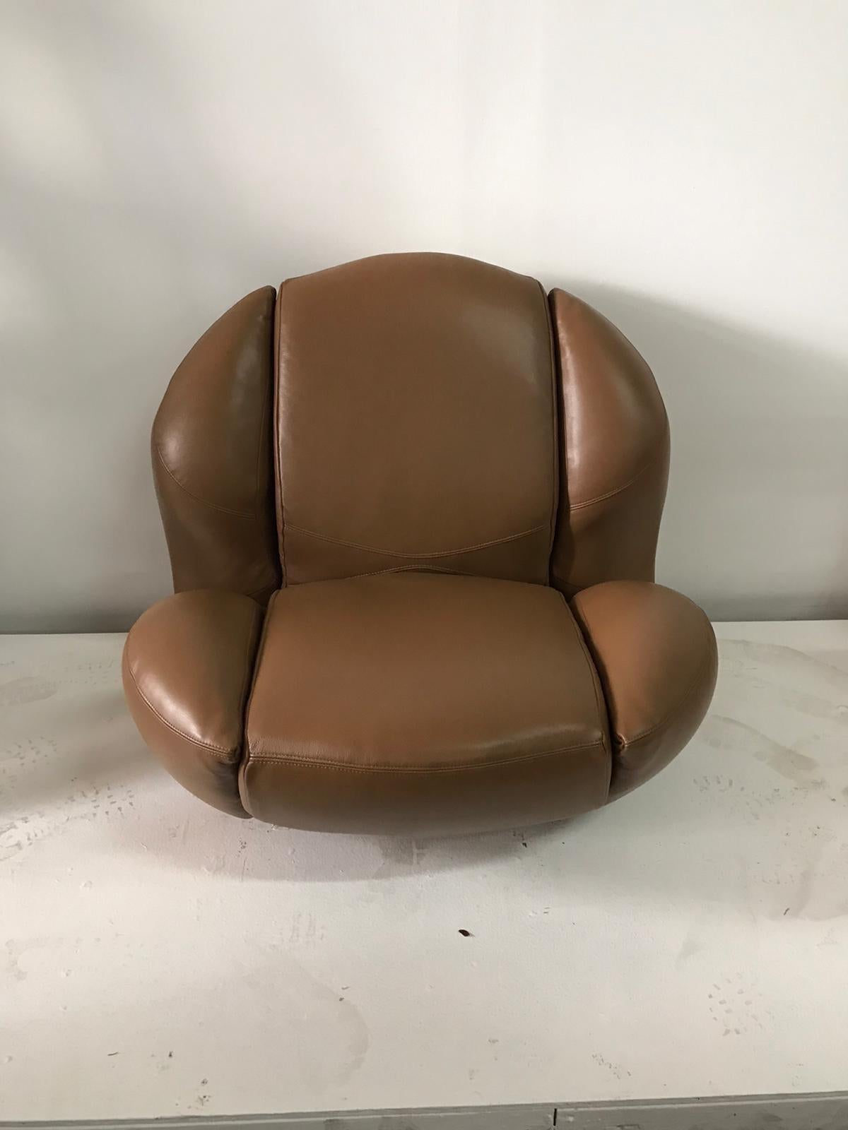 Unique Organic Italian Leather Lounge Chair by Comfortline For Sale 8