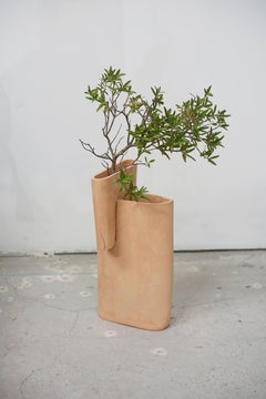 Vase unique OSMIE_08 d'Emmanuel Roule