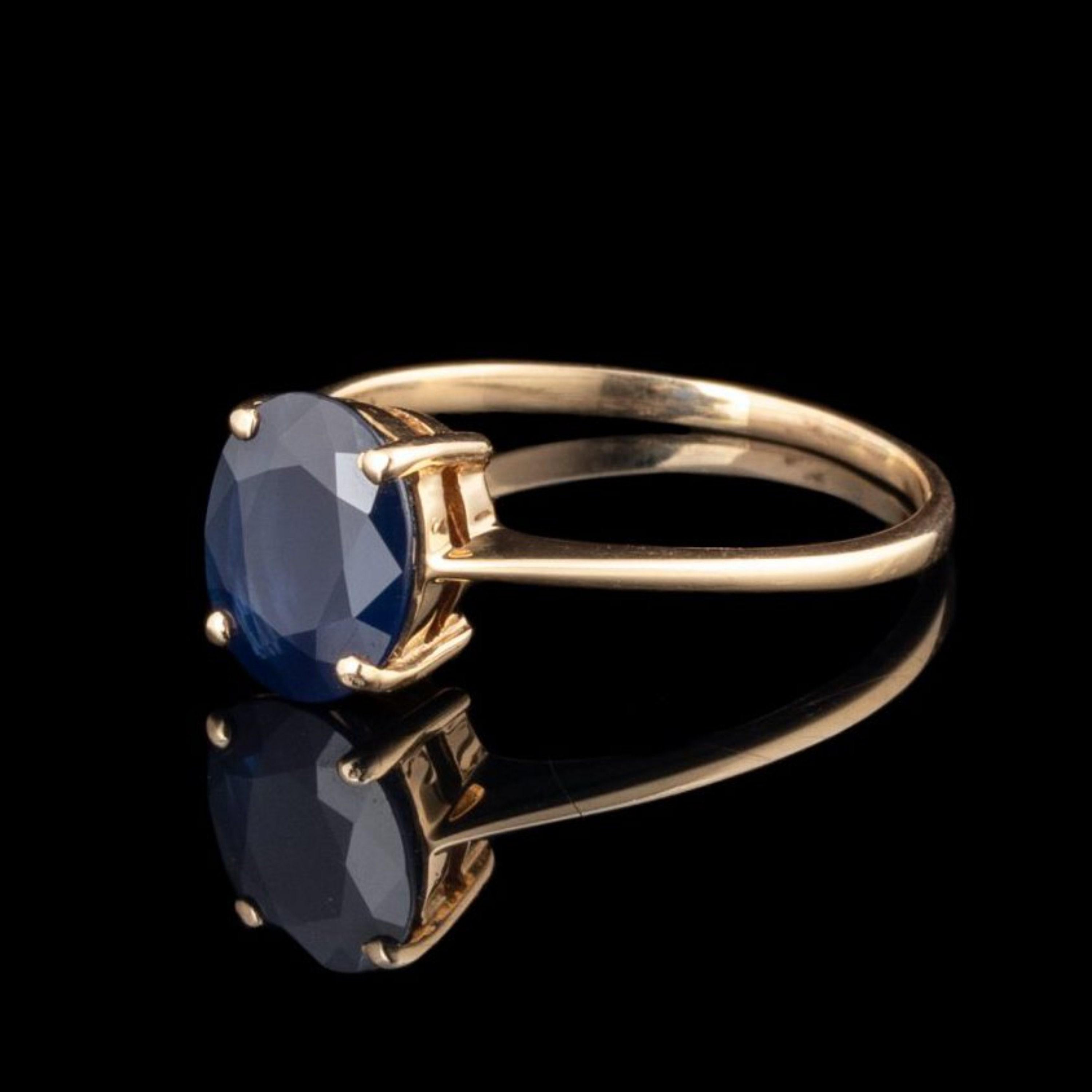 For Sale:  Unique Oval Cut Sapphire Engagement Ring, Diamonds Engagement Ring 18K Gold 3